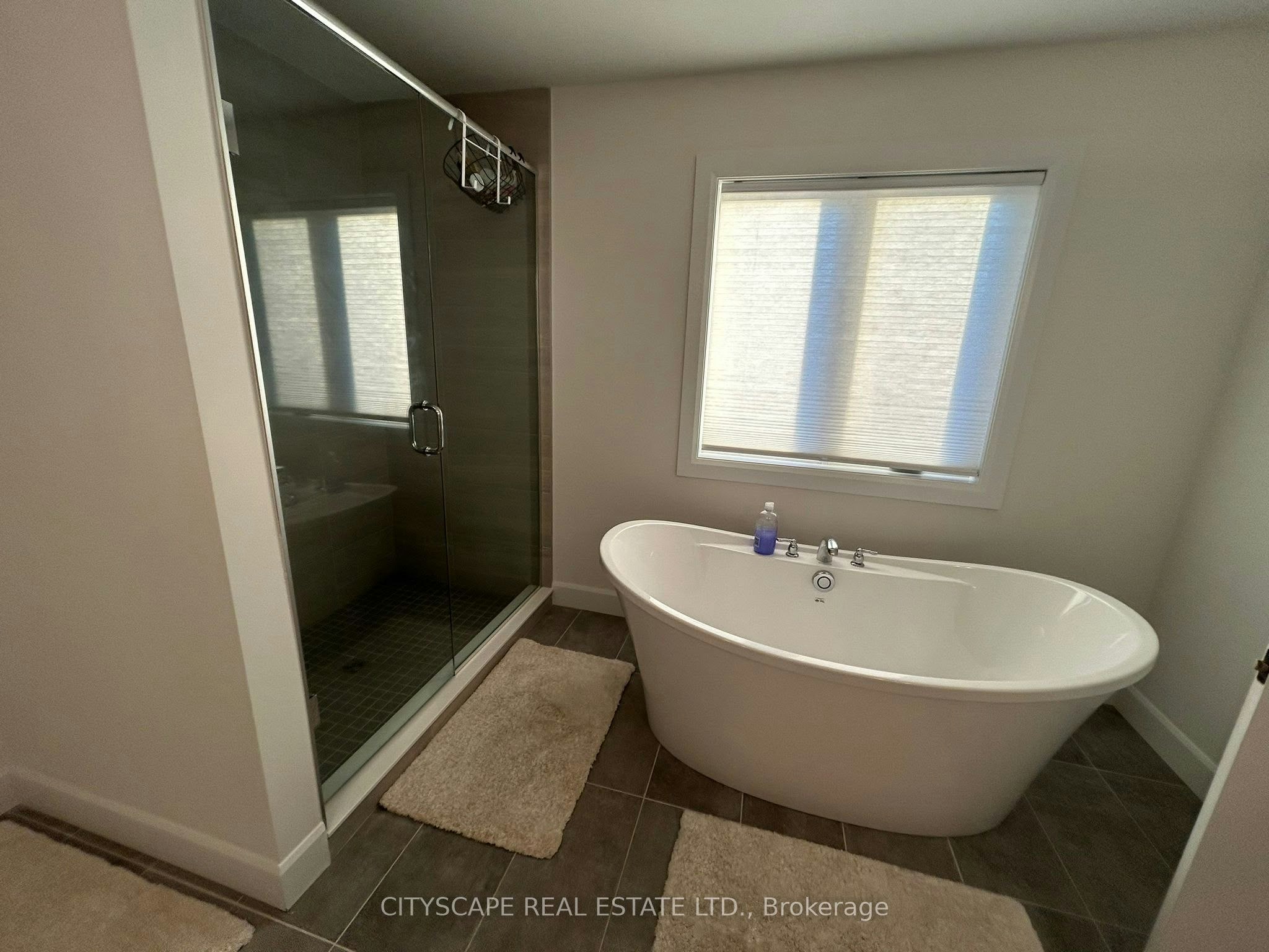 3821 Ayrshire Avenue, London, ON, N6B 1W3 - 9
