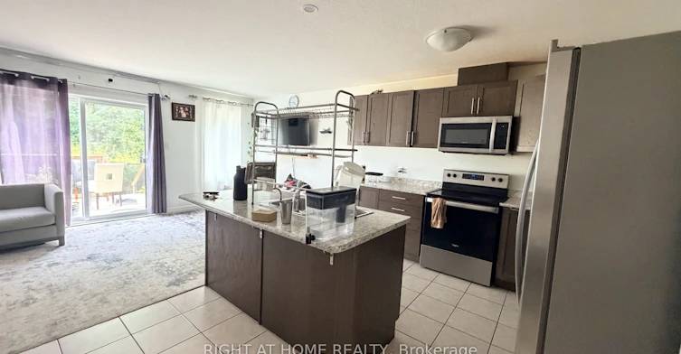 71 Woodedge Circle, Kitchener, ON, N3P 0R8 - 2