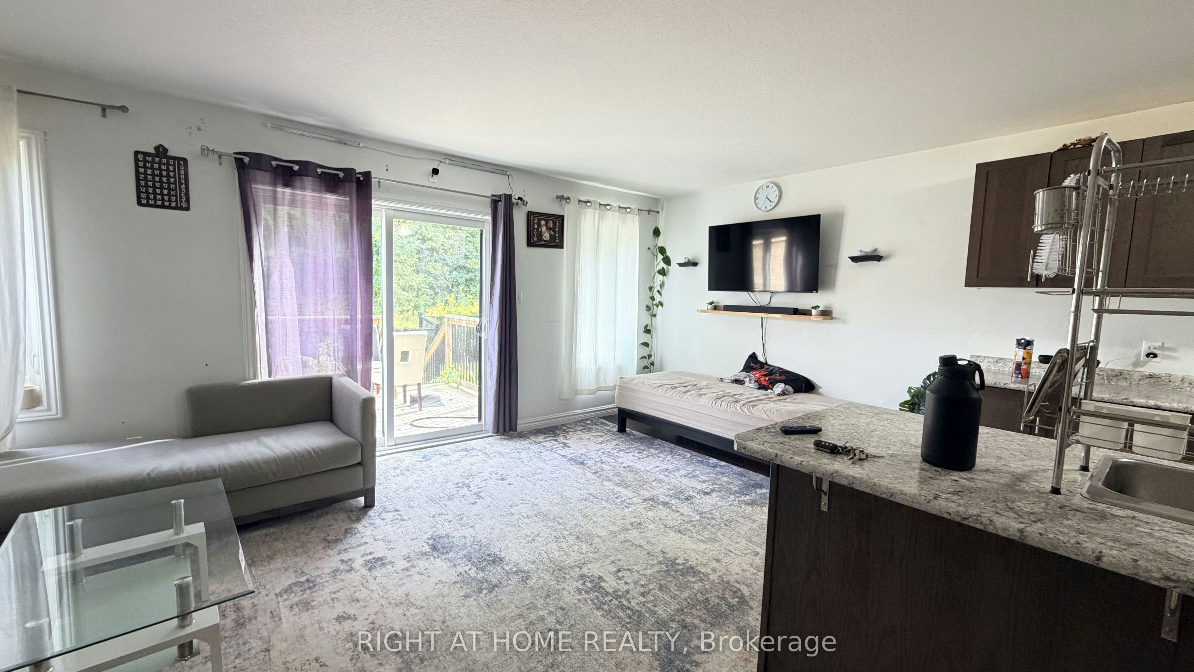 71 Woodedge Circle, Kitchener, ON, N3P 0R8 - 3
