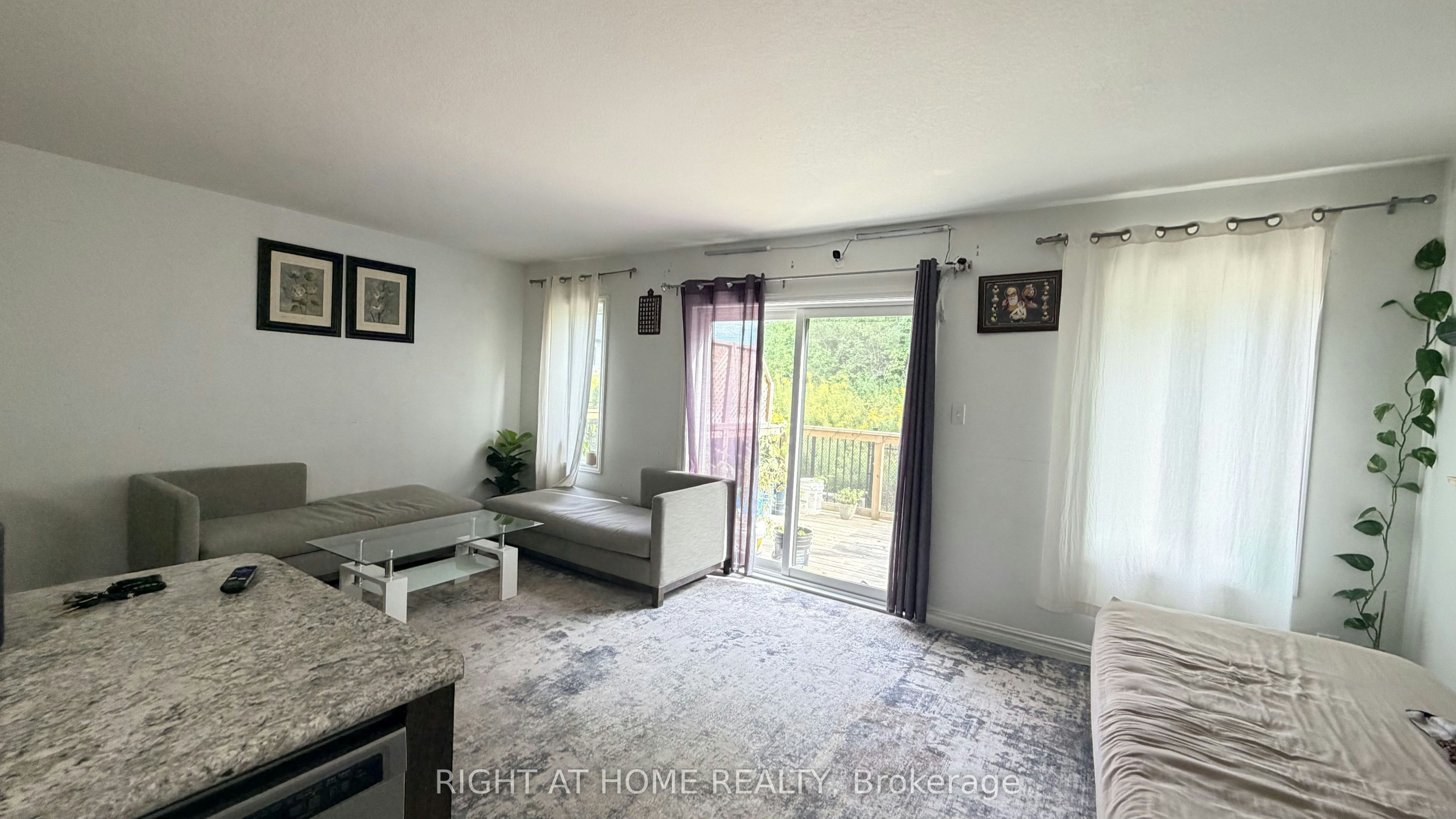 71 Woodedge Circle, Kitchener, ON, N3P 0R8 - 4