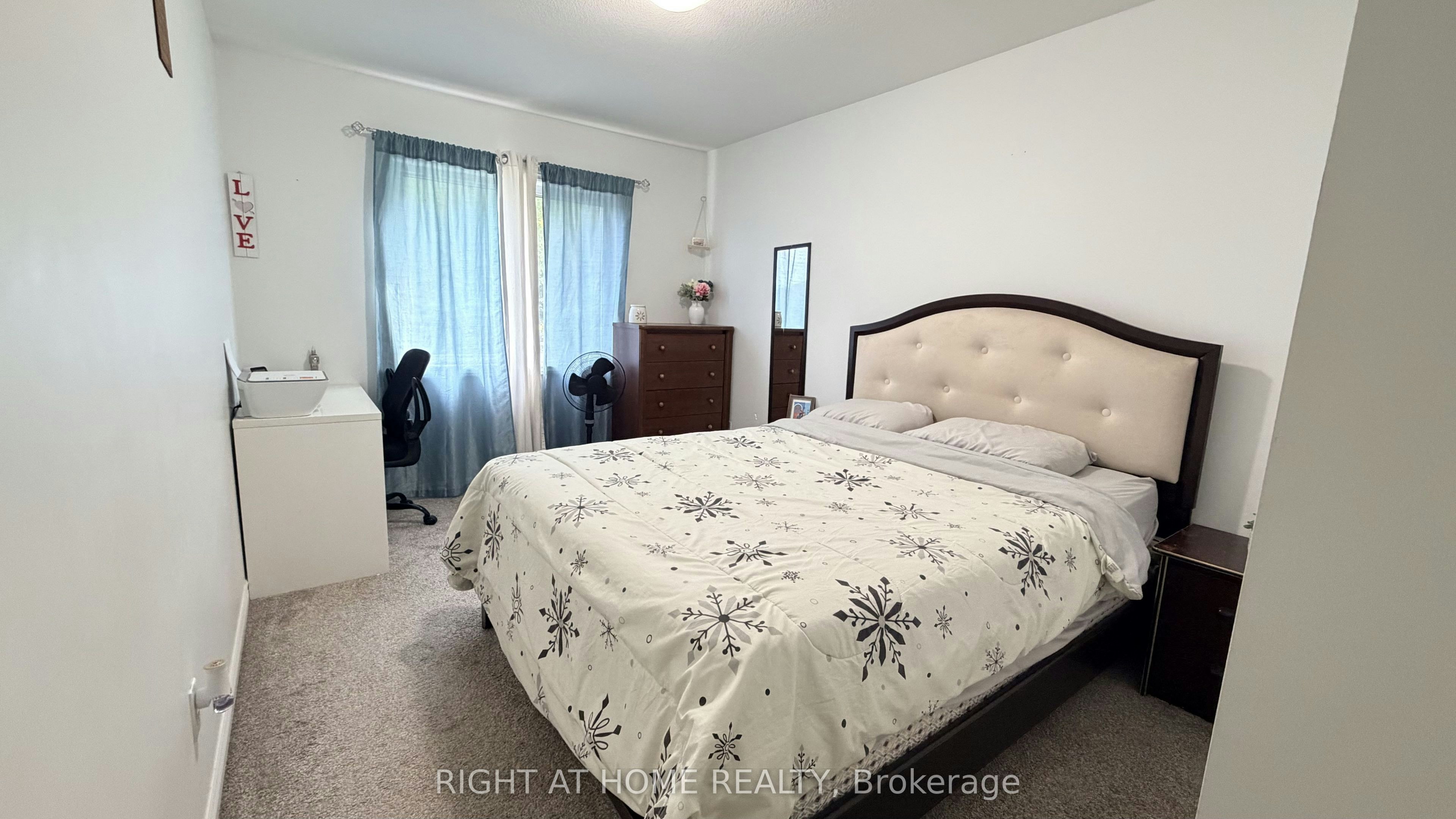 71 Woodedge Circle, Kitchener, ON, N3P 0R8 - 8