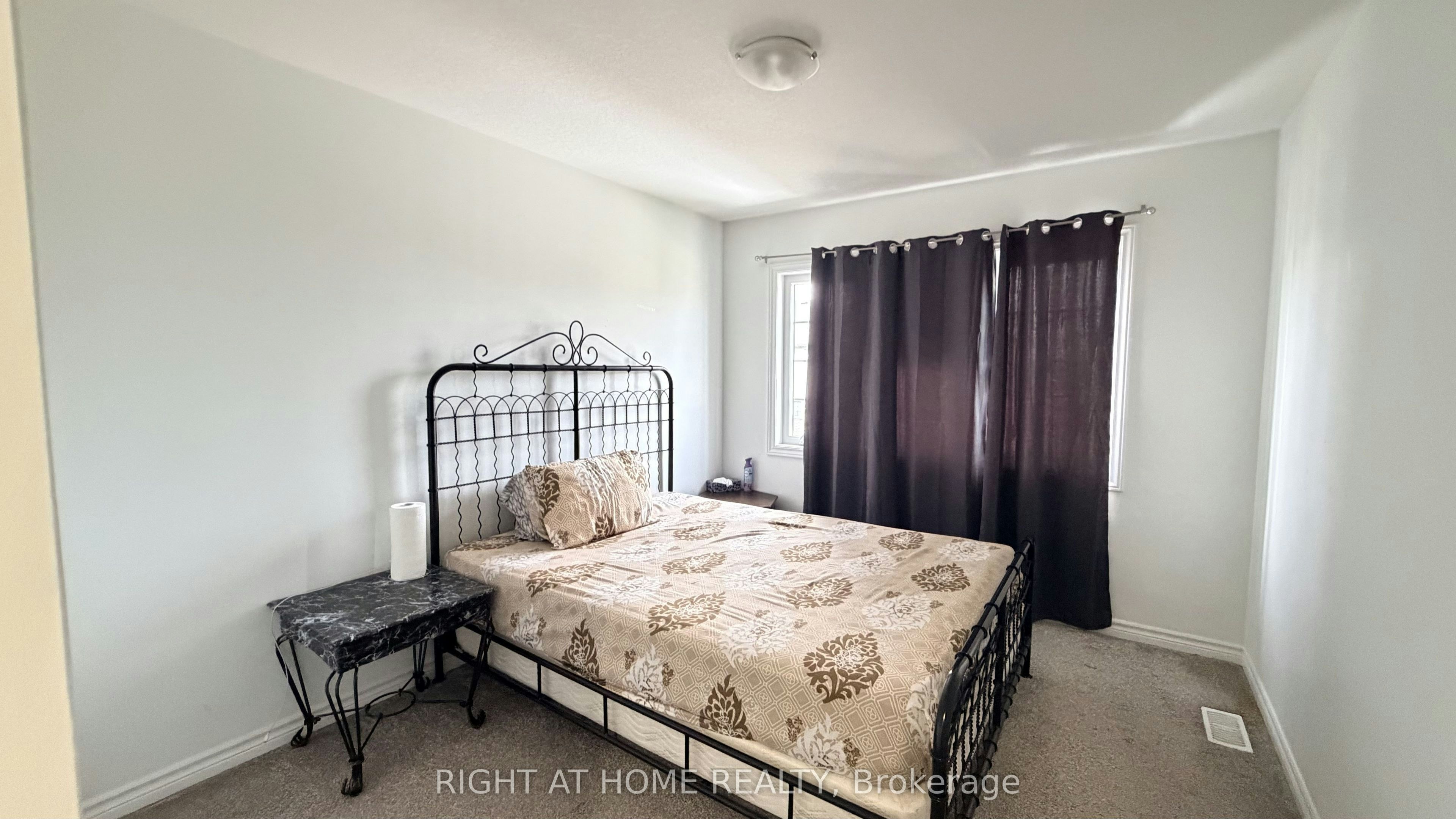 71 Woodedge Circle, Kitchener, ON, N3P 0R8 - 12