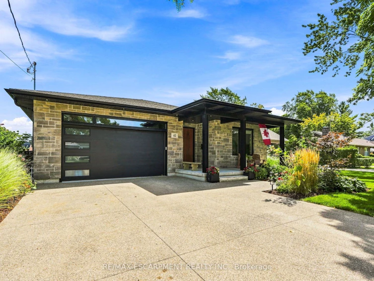 42 Carlton Avenue, Welland, ON, L3C 1P9 - 2