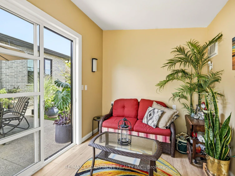 42 Carlton Avenue, Welland, ON, L3C 1P9 - 42