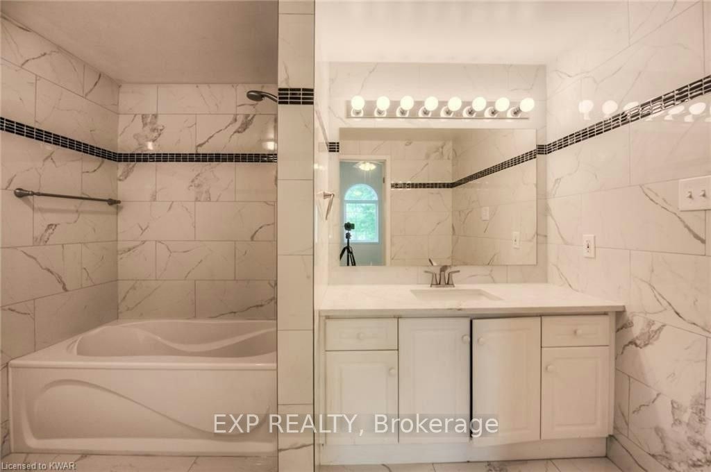 166 Kovac Road, Cambridge, ON, N1R 7V8 - 14