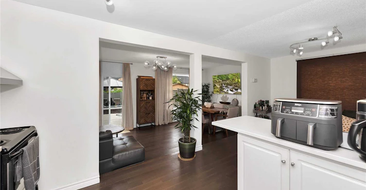 166 Kovac Road, Cambridge, ON, N1R 7V8 - 5