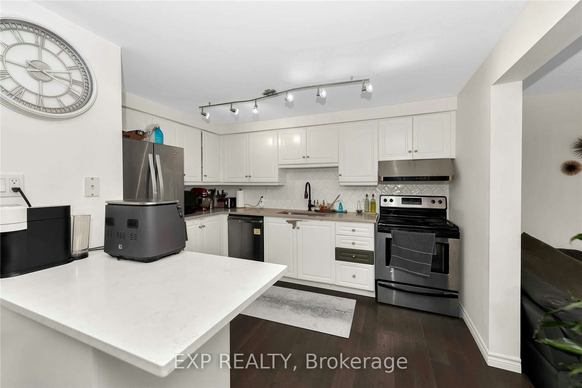 166 Kovac Road, Cambridge, ON, N1R 7V8 - 9