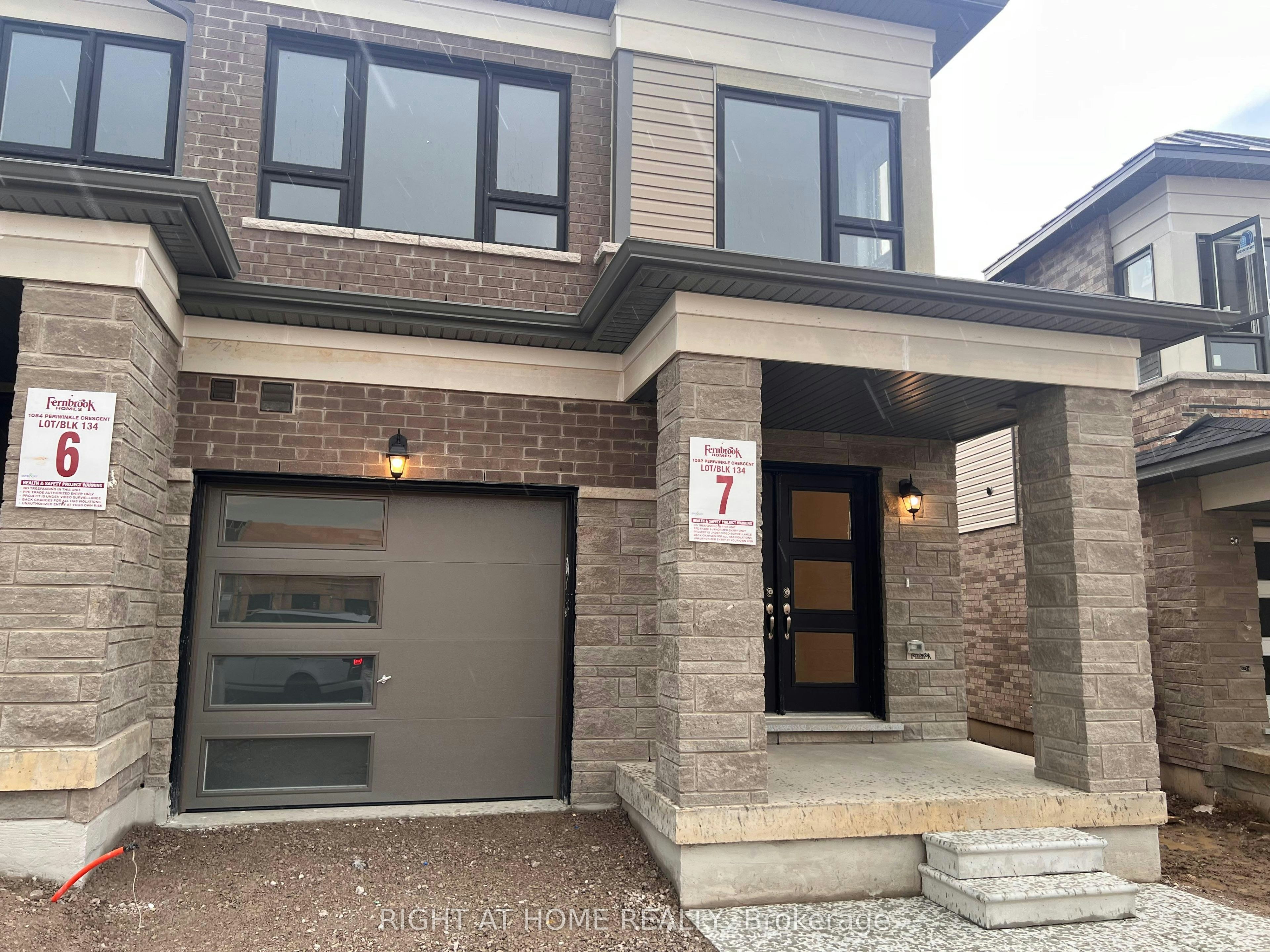 1052 Periwinkle Crescent, Woodstock, ON, N4S 7W2