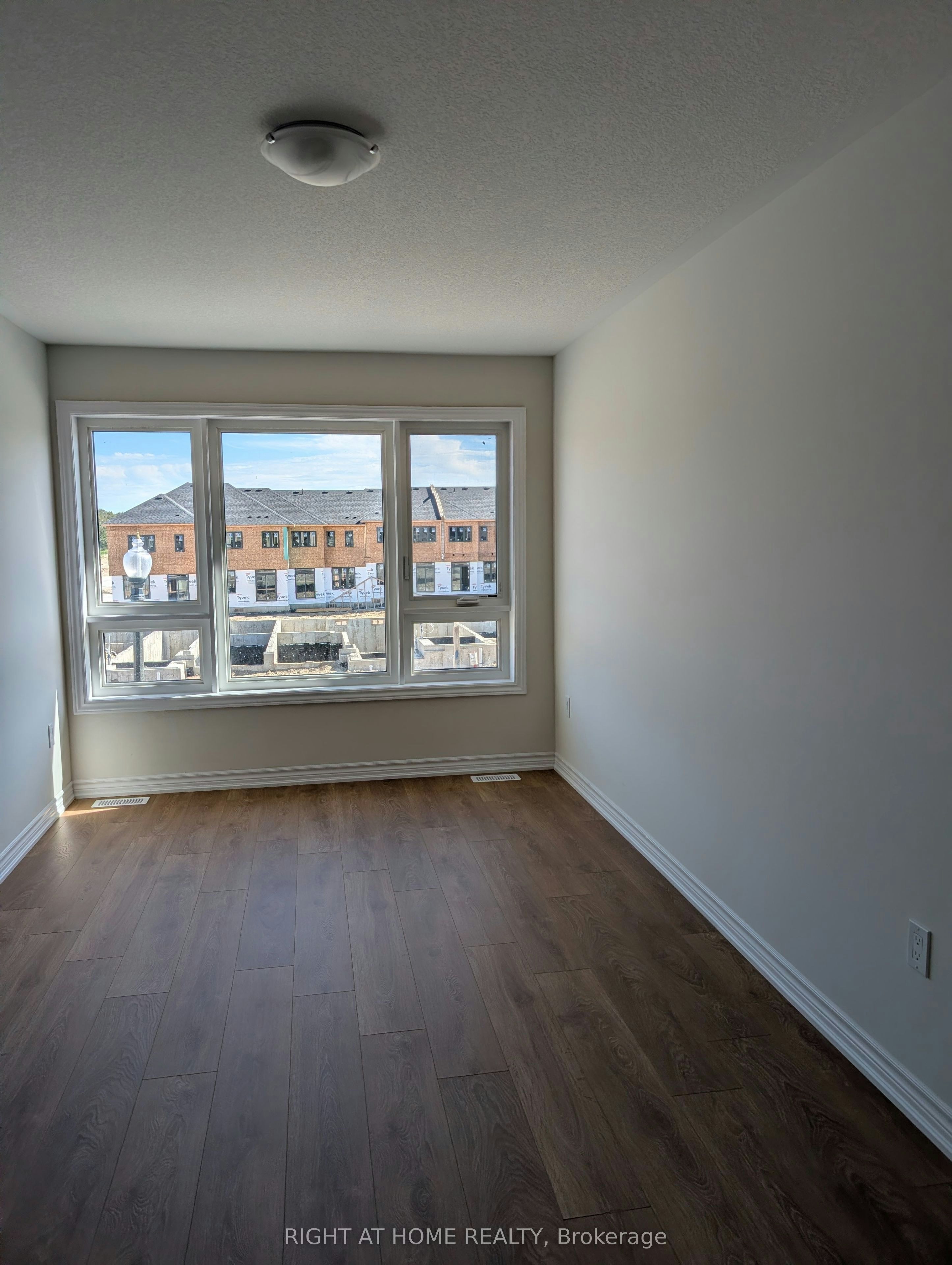 1052 Periwinkle Crescent, Woodstock, ON, N4S 7W2 - 13