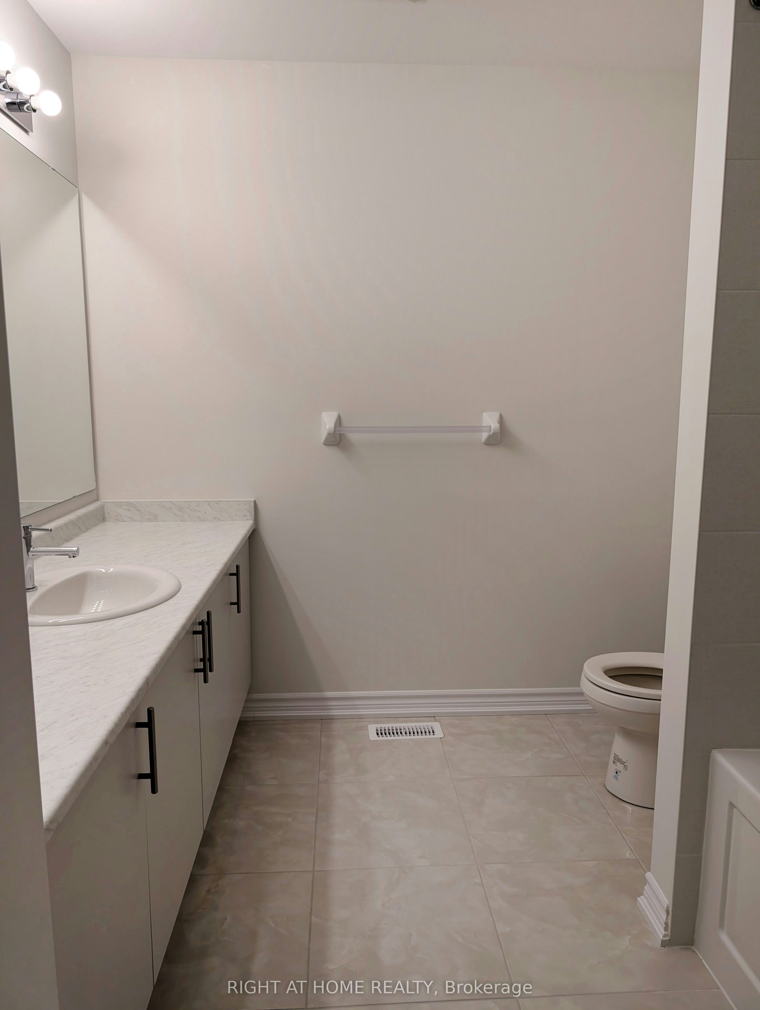 1052 Periwinkle Crescent, Woodstock, ON, N4S 7W2 - 25