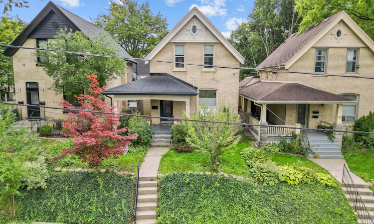 30 Springbank Drive