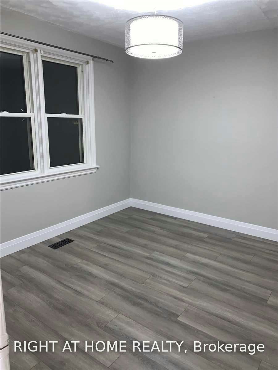 3 Martin Avenue, Cambridge, ON, N1R 3A3 - 5