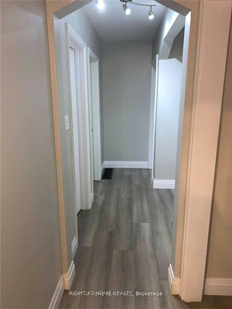3 Martin Avenue, Cambridge, ON, N1R 3A3 - 14