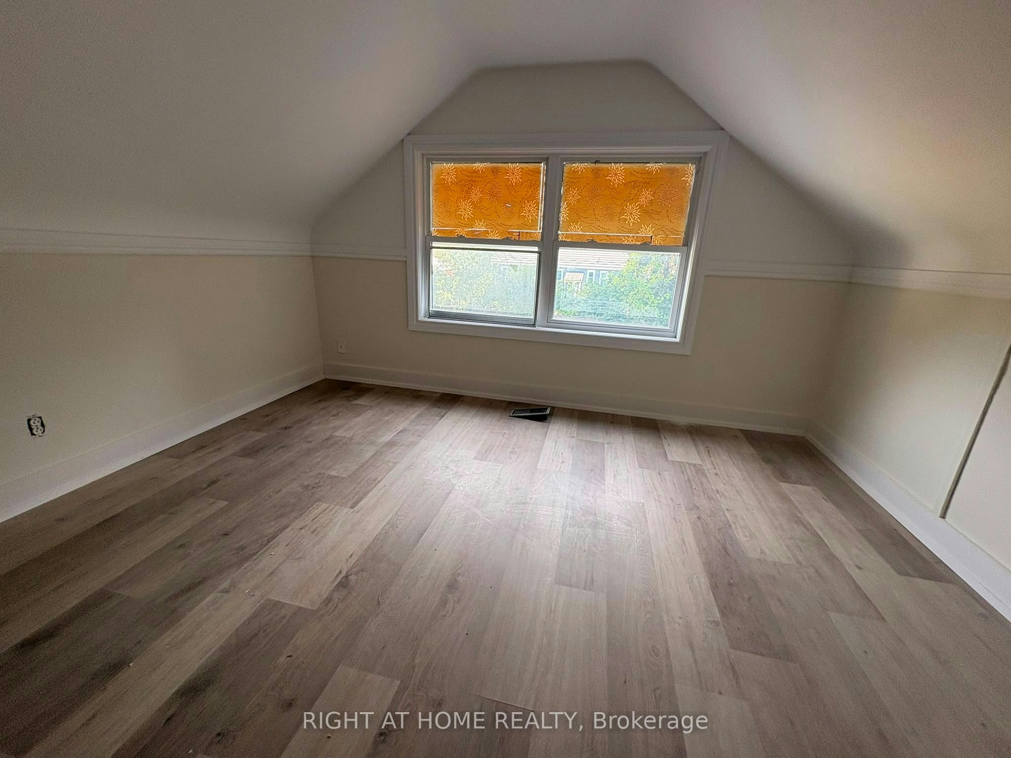 3 Martin Avenue, Cambridge, ON, N1R 3A3 - 12