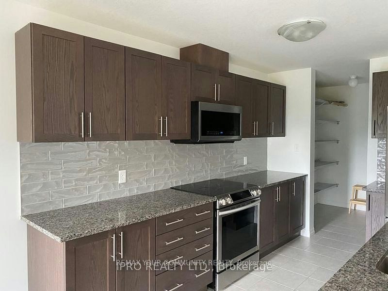 24-135 Hardcastle Drive, Cambridge, ON, N1S 0B6 - 2