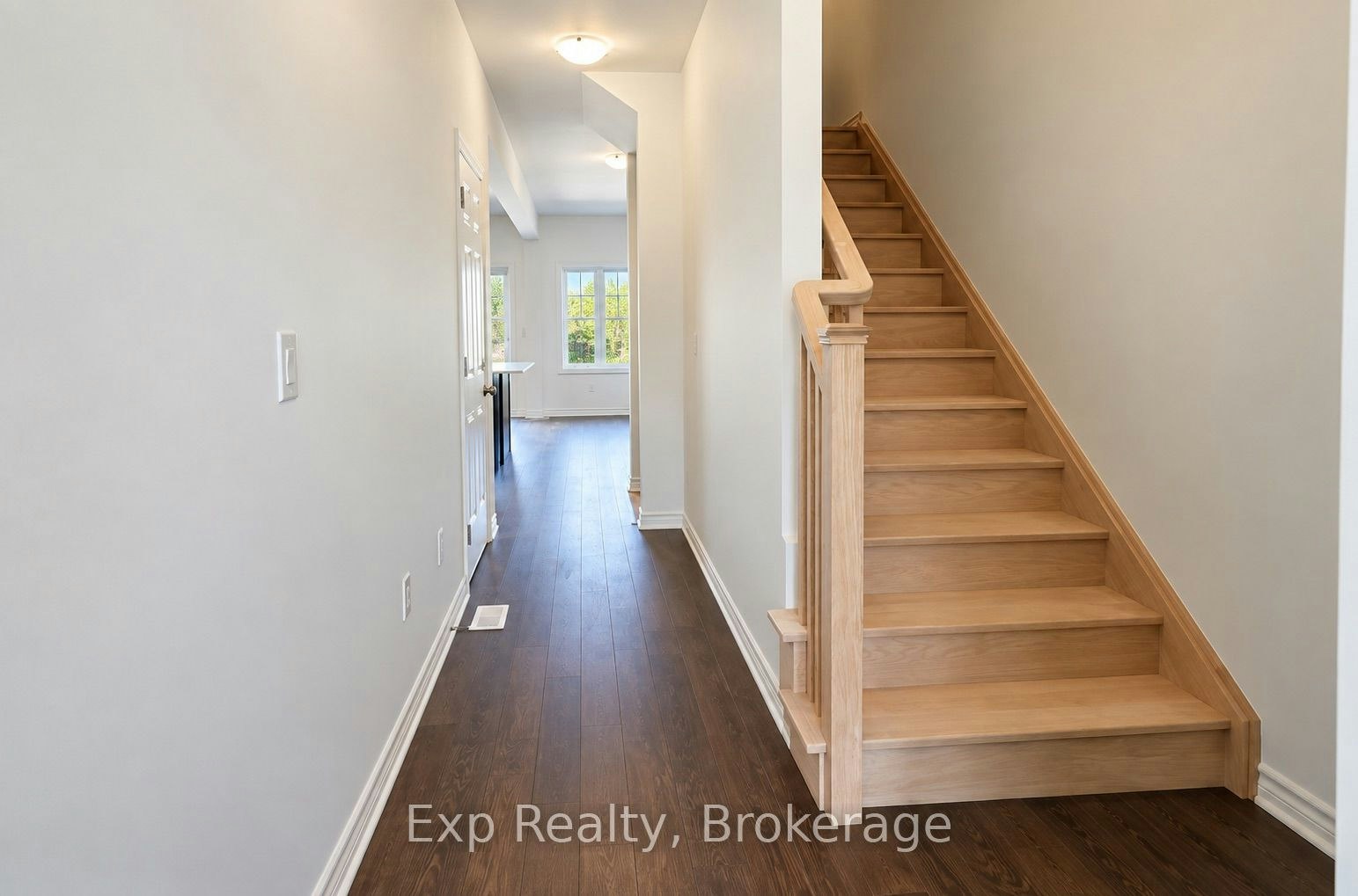 39 Lincoln Drive, Belleville, ON, K8N 0T7 - 2