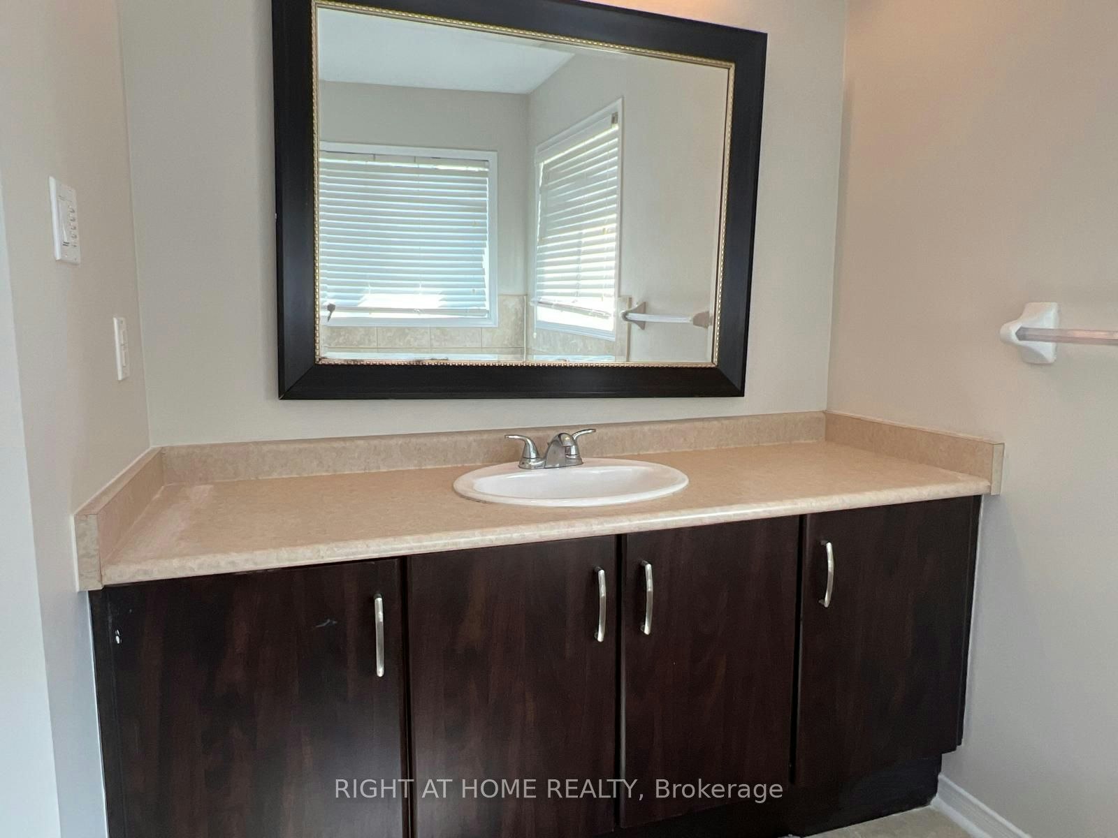 39 Golden Iris Crescent, Hamilton, ON, L8B 0R6 - 38