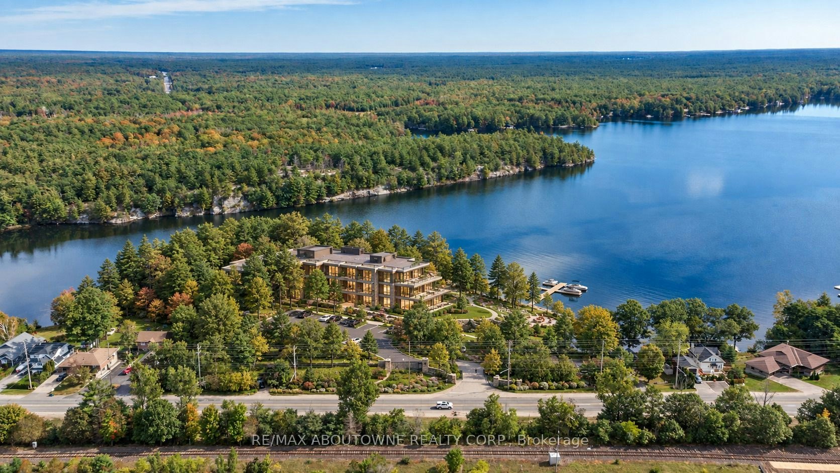 310 & 360 Moody Drive, Gravenhurst, ON, P1P 1H4