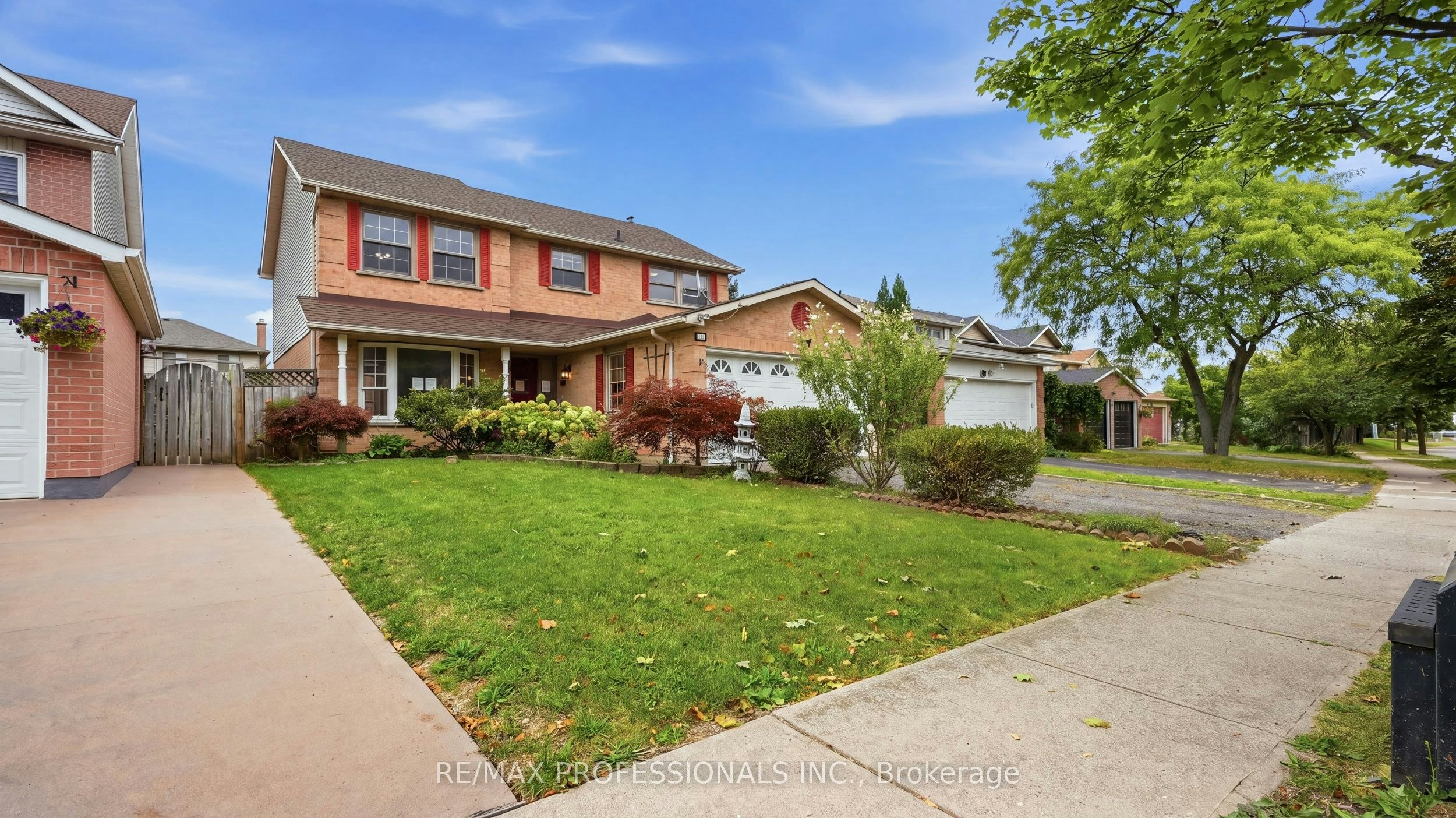 15 Strada Boulevard, St. Catharines, ON, L2S 3L6