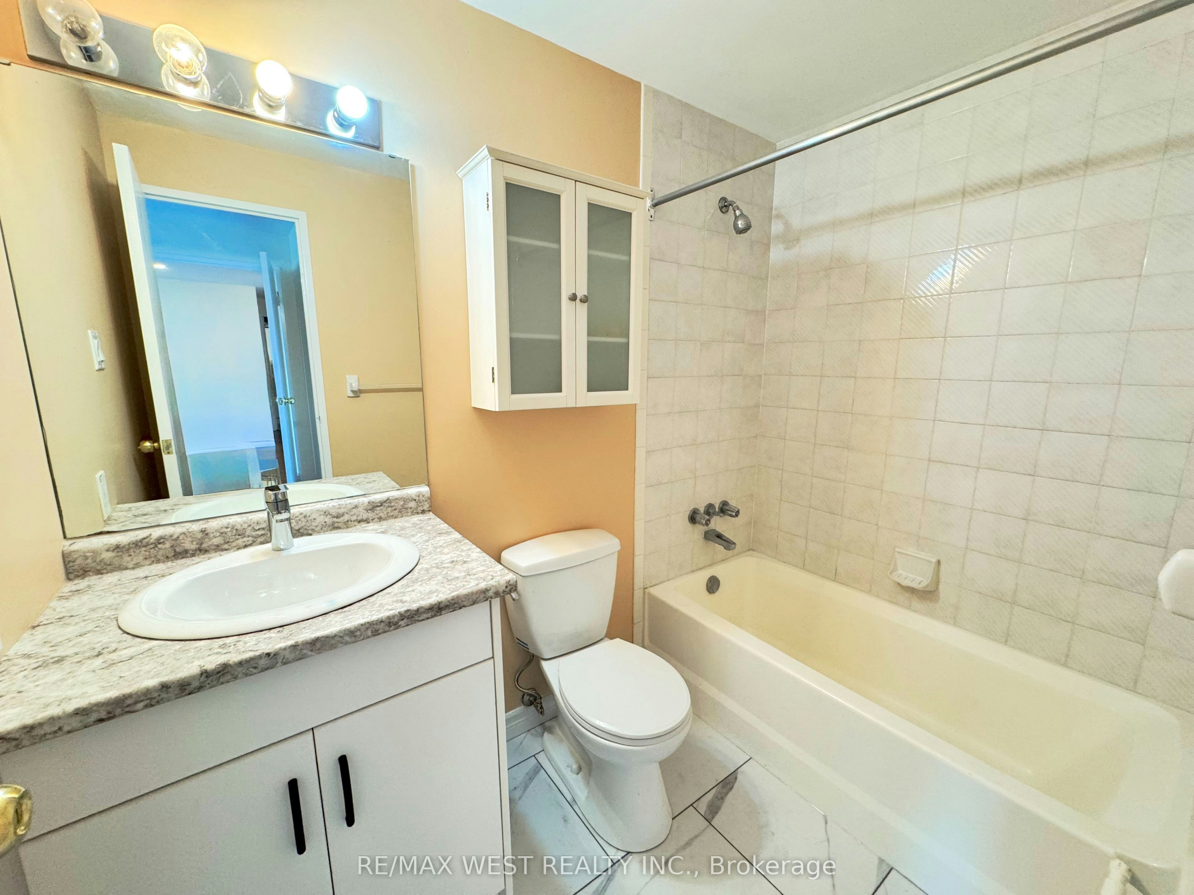 1506-55 Green Valley Drive, Kitchener, ON, N2P 1Z6 - 17