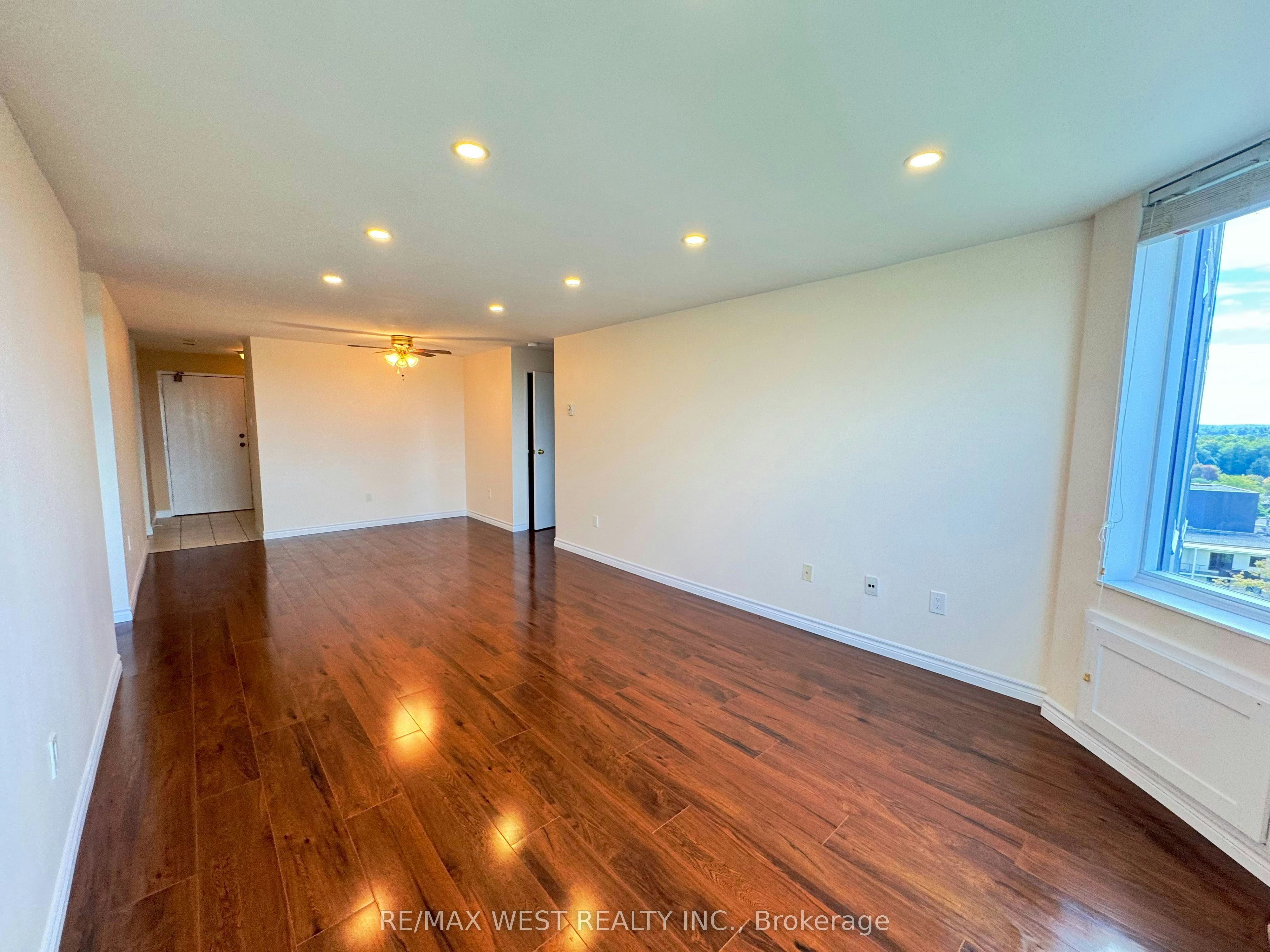 1506-55 Green Valley Drive, Kitchener, ON, N2P 1Z6 - 7