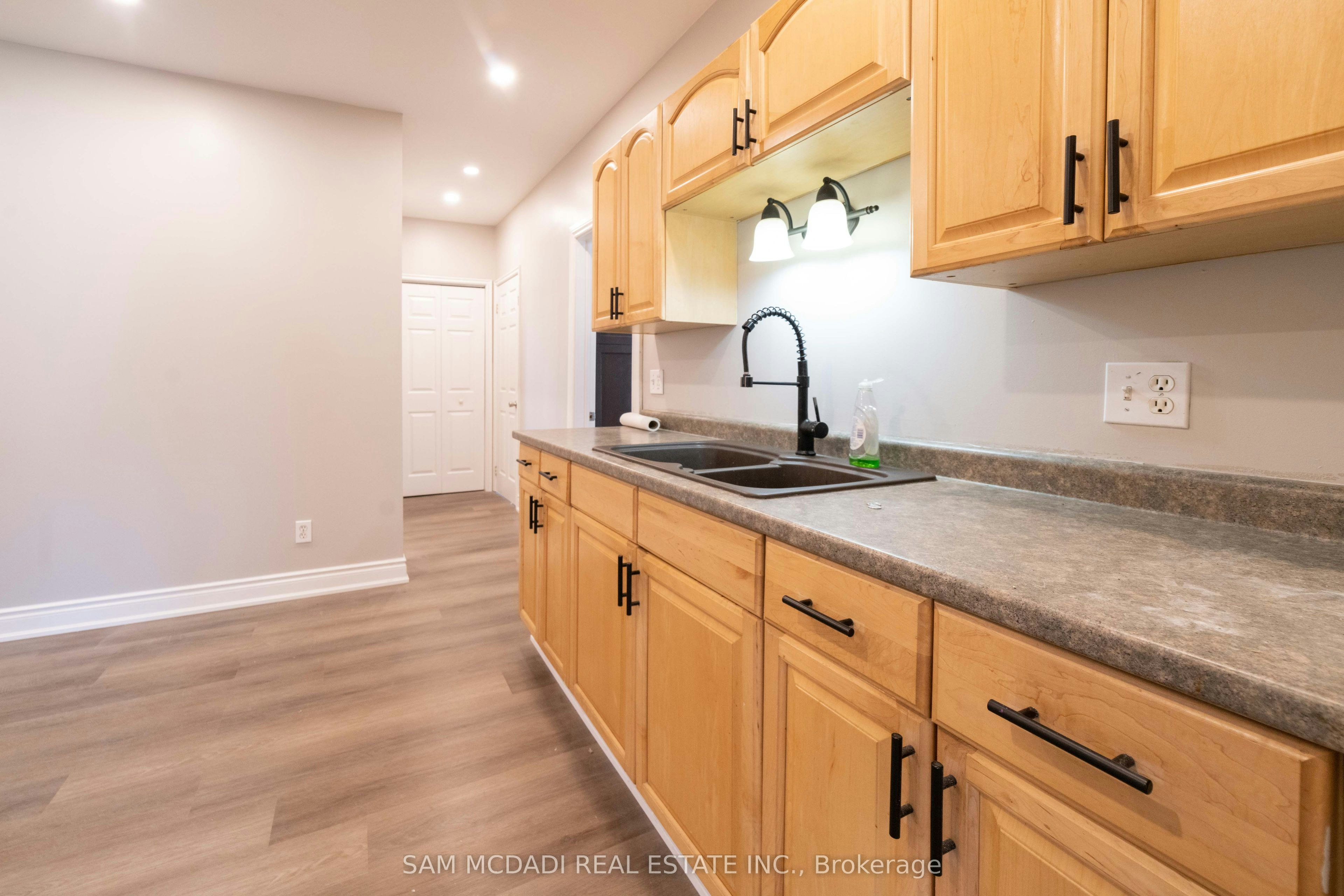 187 Erie Street, Port Colborne, ON, L3K 4M5 - 9