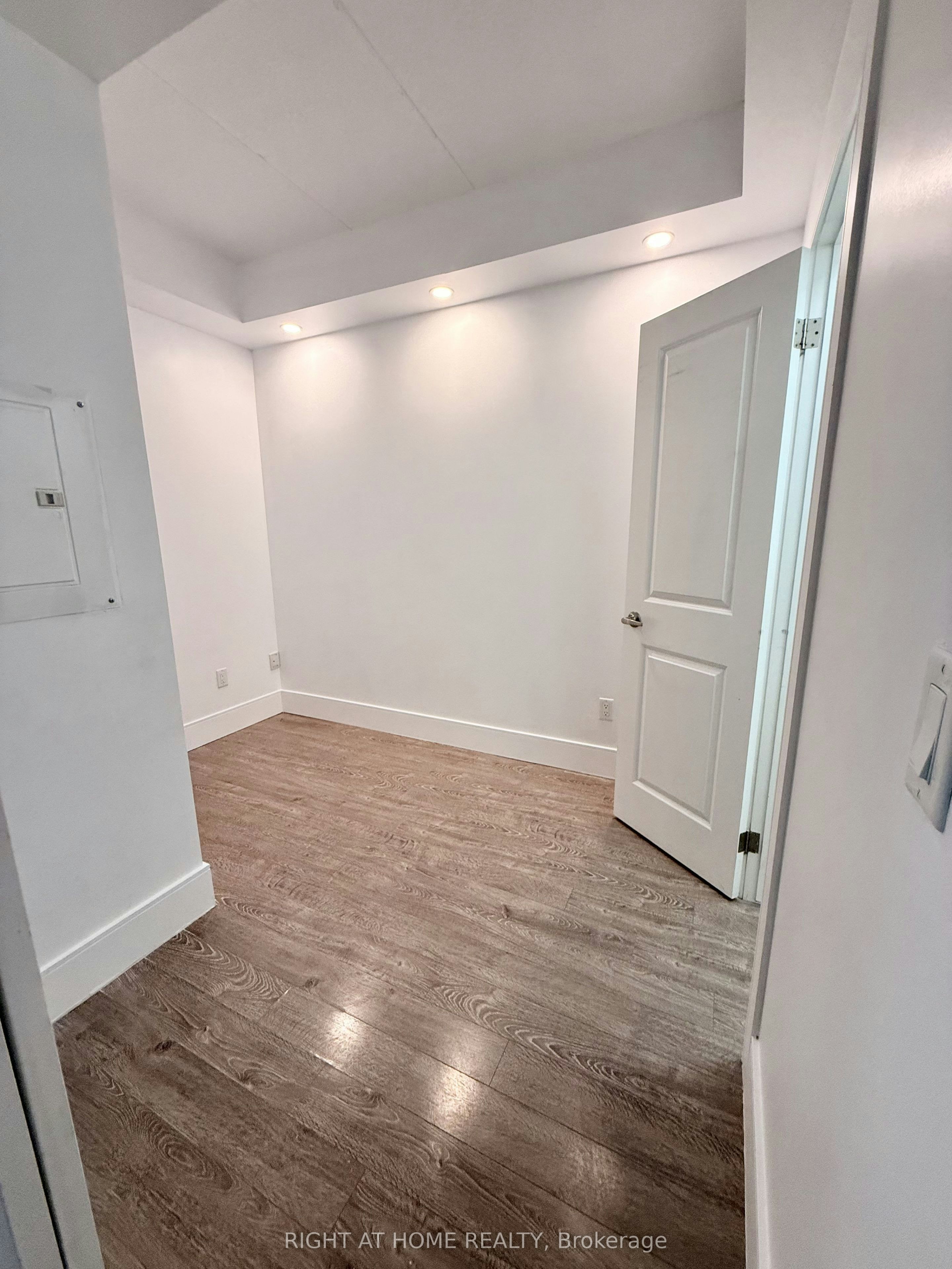 219-155 St Leger Street, Kitchener, ON, N2H 0B9 - 12