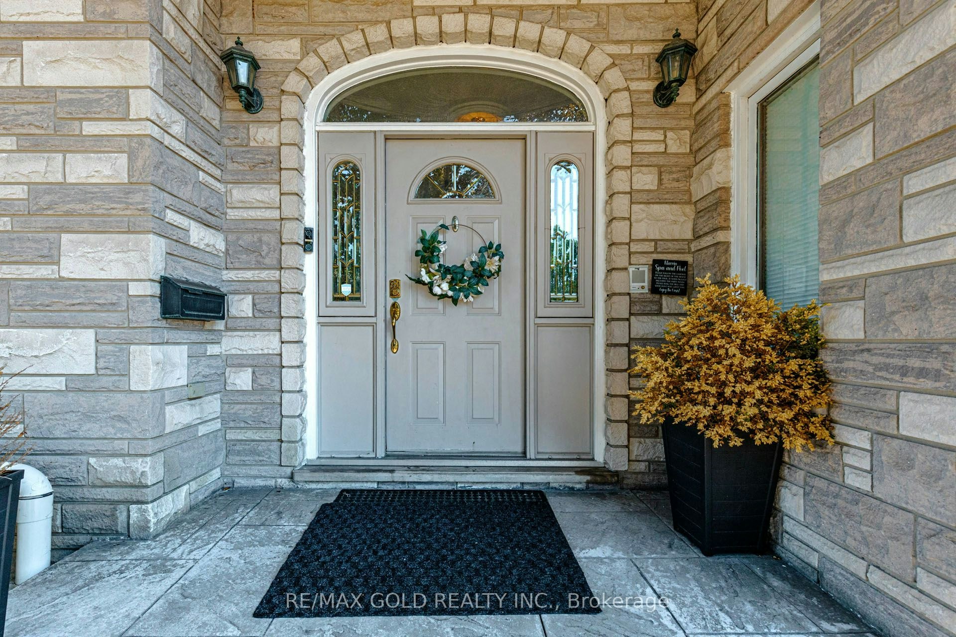 108 Montmorency Drive, Hamilton, ON, L8K 6R1