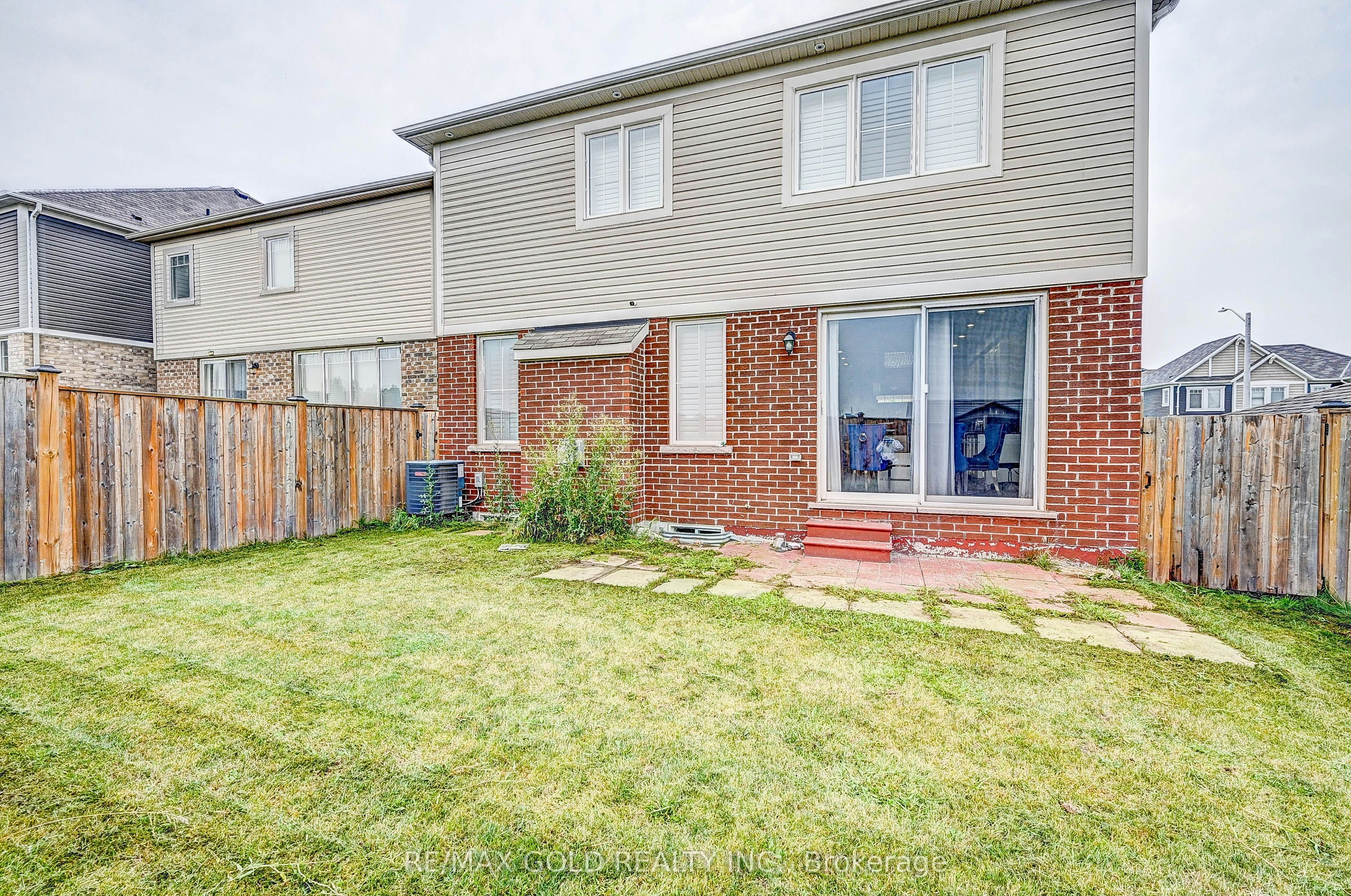 8 Dressage Trail, Cambridge, ON, N3E 0C3 - 47
