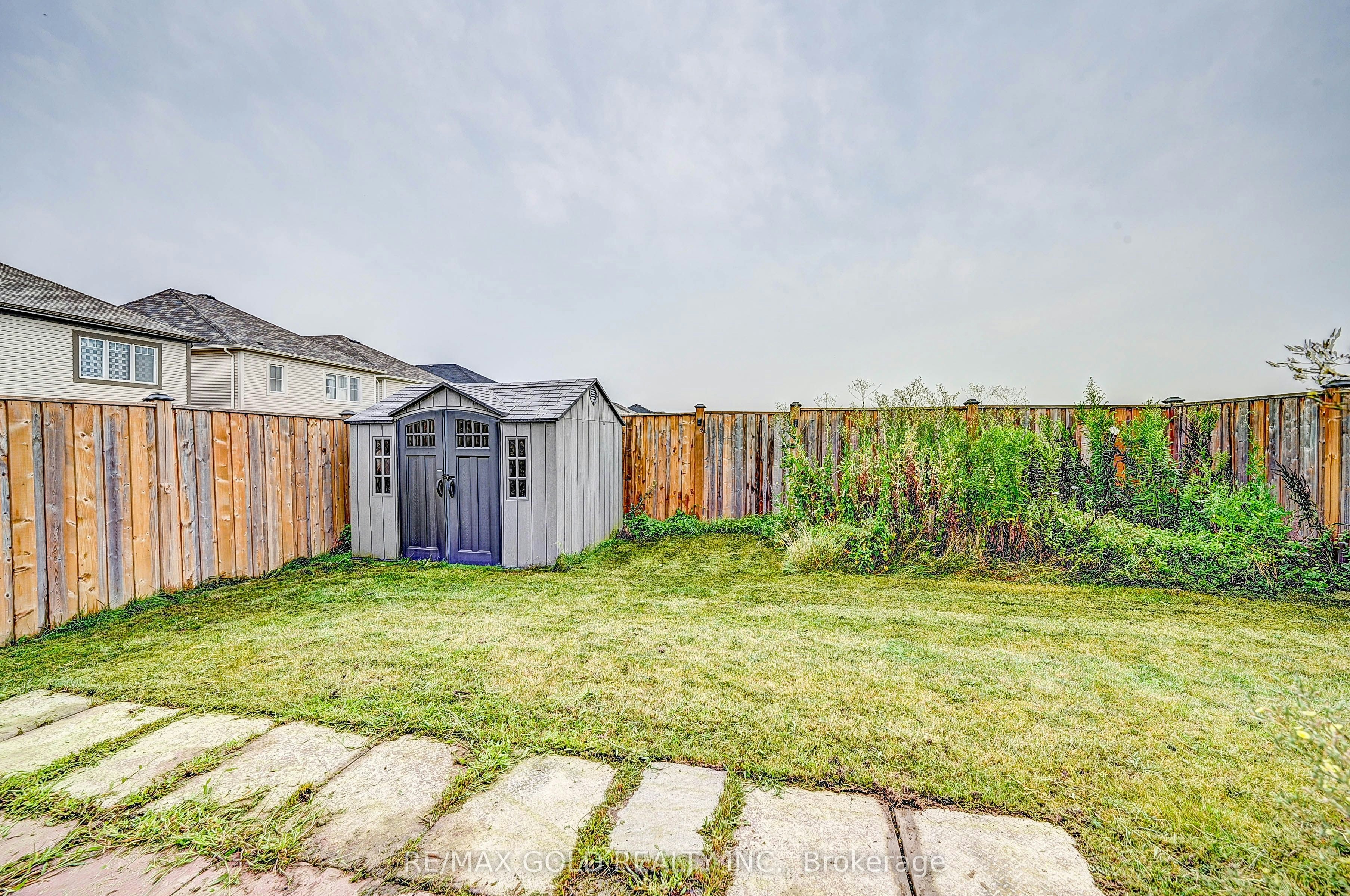 8 Dressage Trail, Cambridge, ON, N3E 0C3 - 46