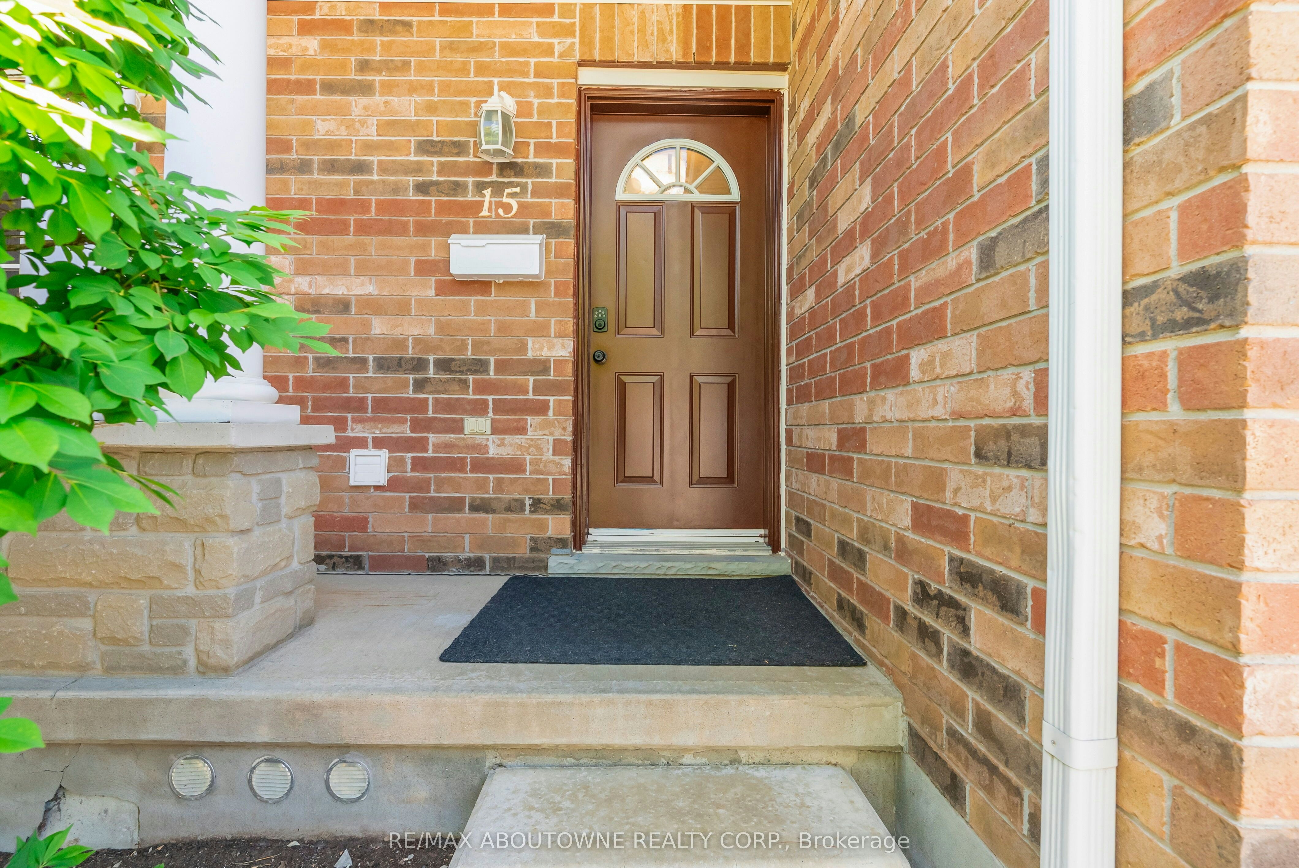 15-151 Clairfields Drive E, Guelph, ON, N1L 1P5 - 3