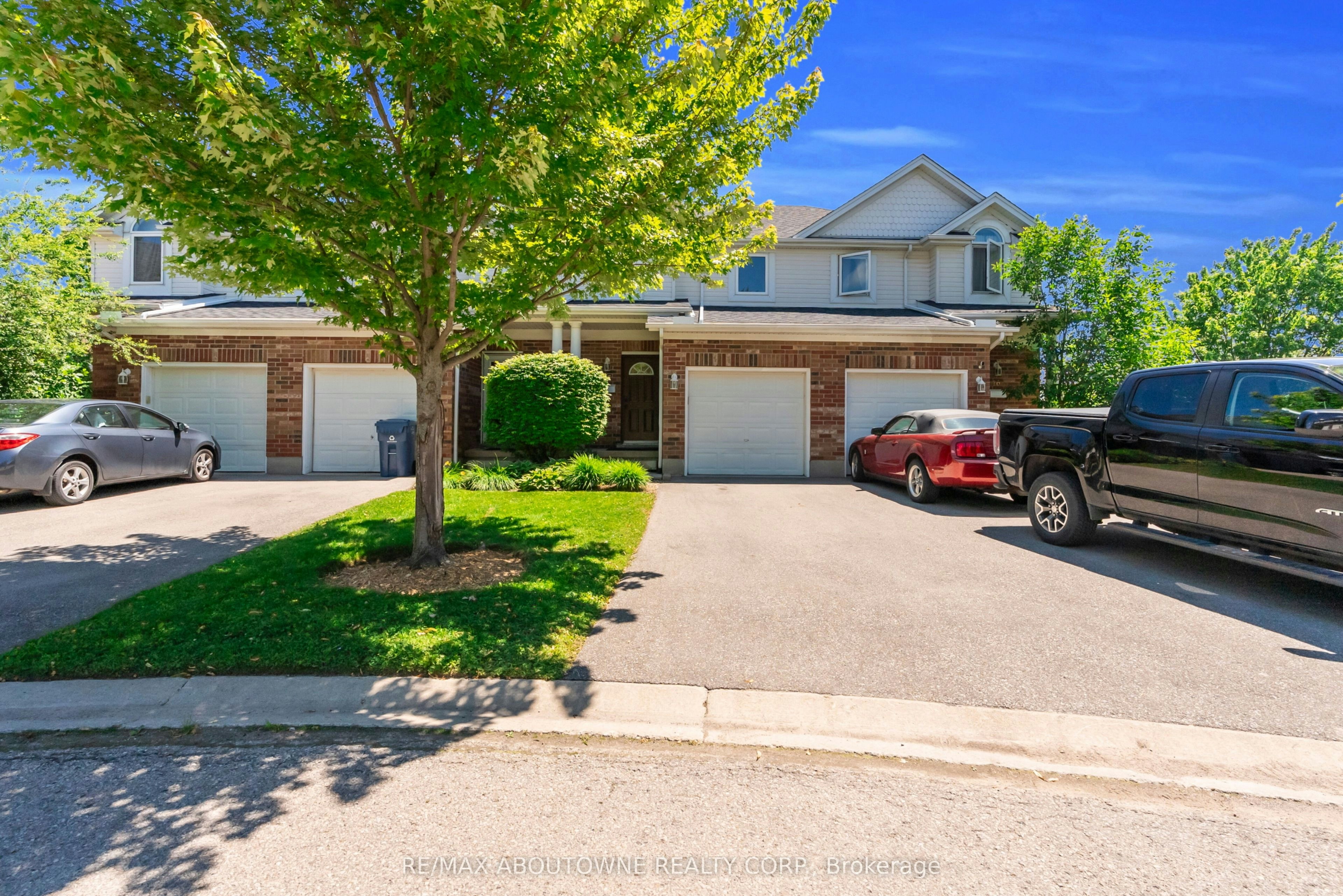 15-151 Clairfields Drive E, Guelph, ON, N1L 1P5 - 2