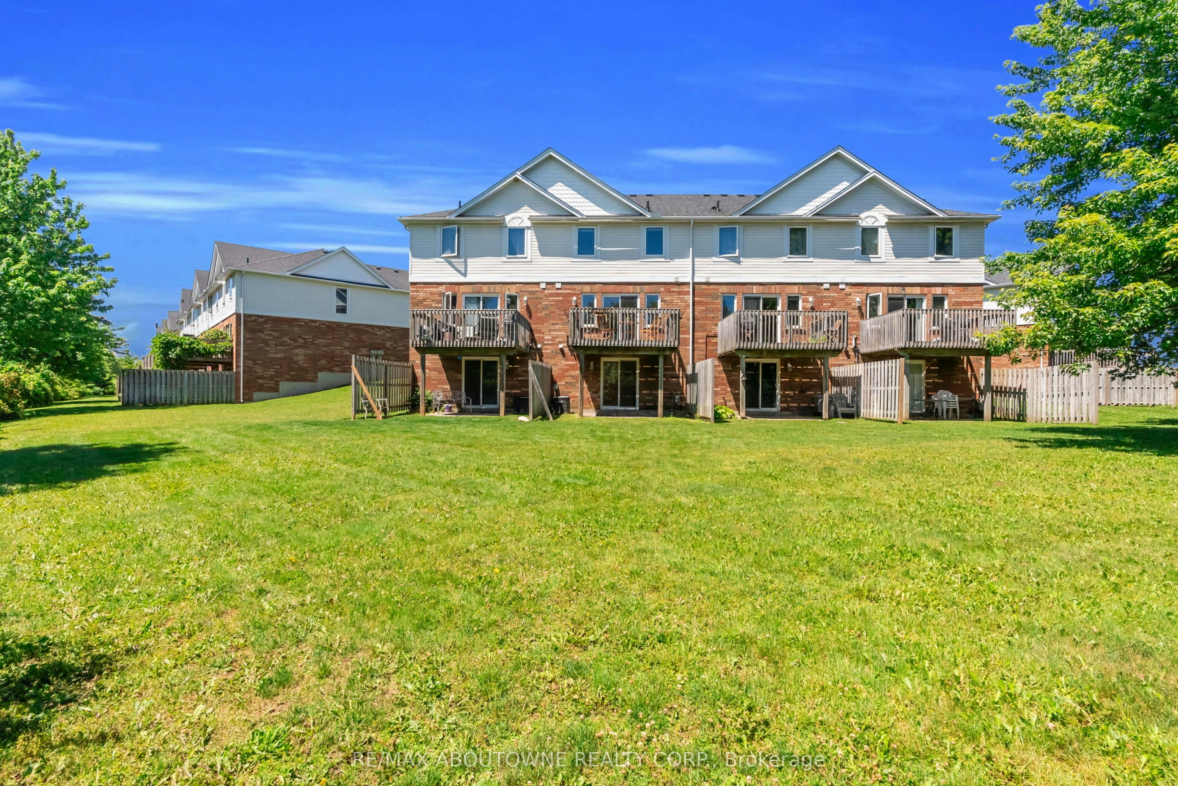 15-151 Clairfields Drive E, Guelph, ON, N1L 1P5 - 26