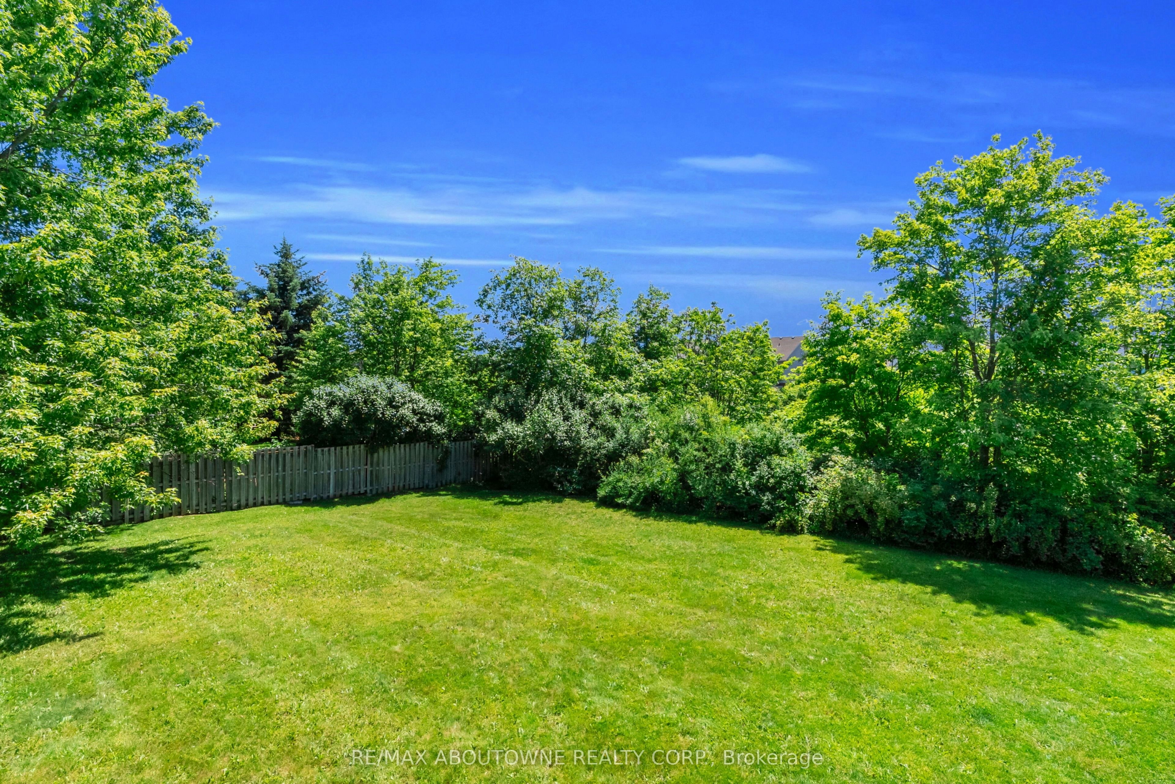 15-151 Clairfields Drive E, Guelph, ON, N1L 1P5 - 9