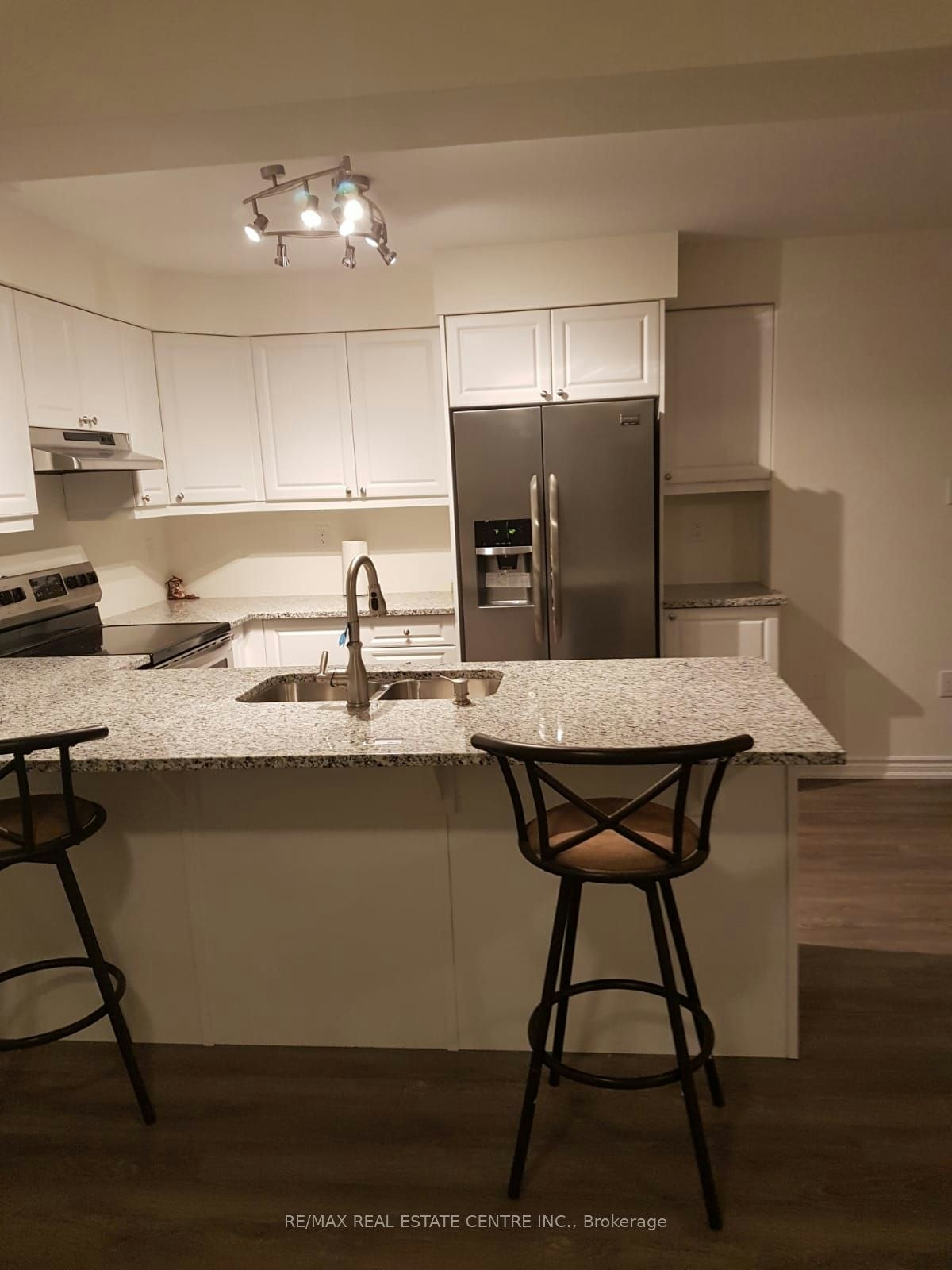 8 Watermill Street, Kitchener, ON, N2P 0H5 - 2