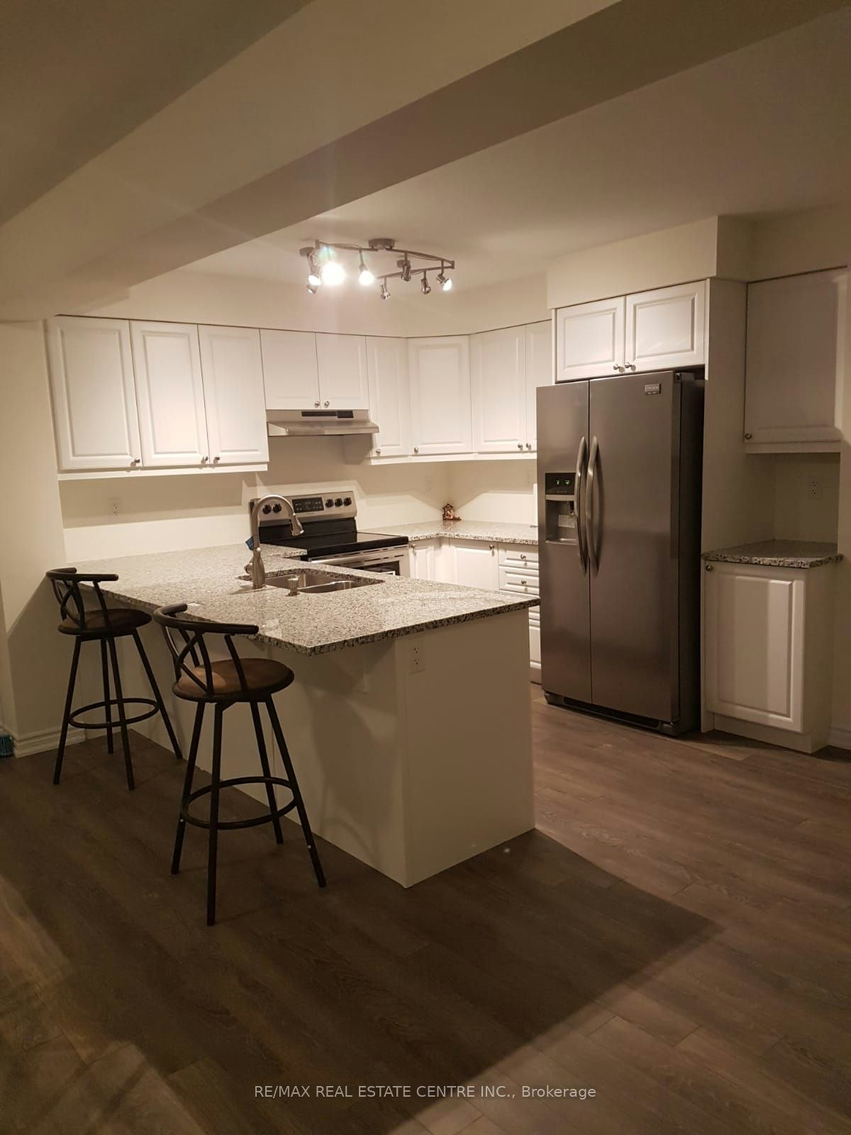 8 Watermill Street, Kitchener, ON, N2P 0H5 - 4