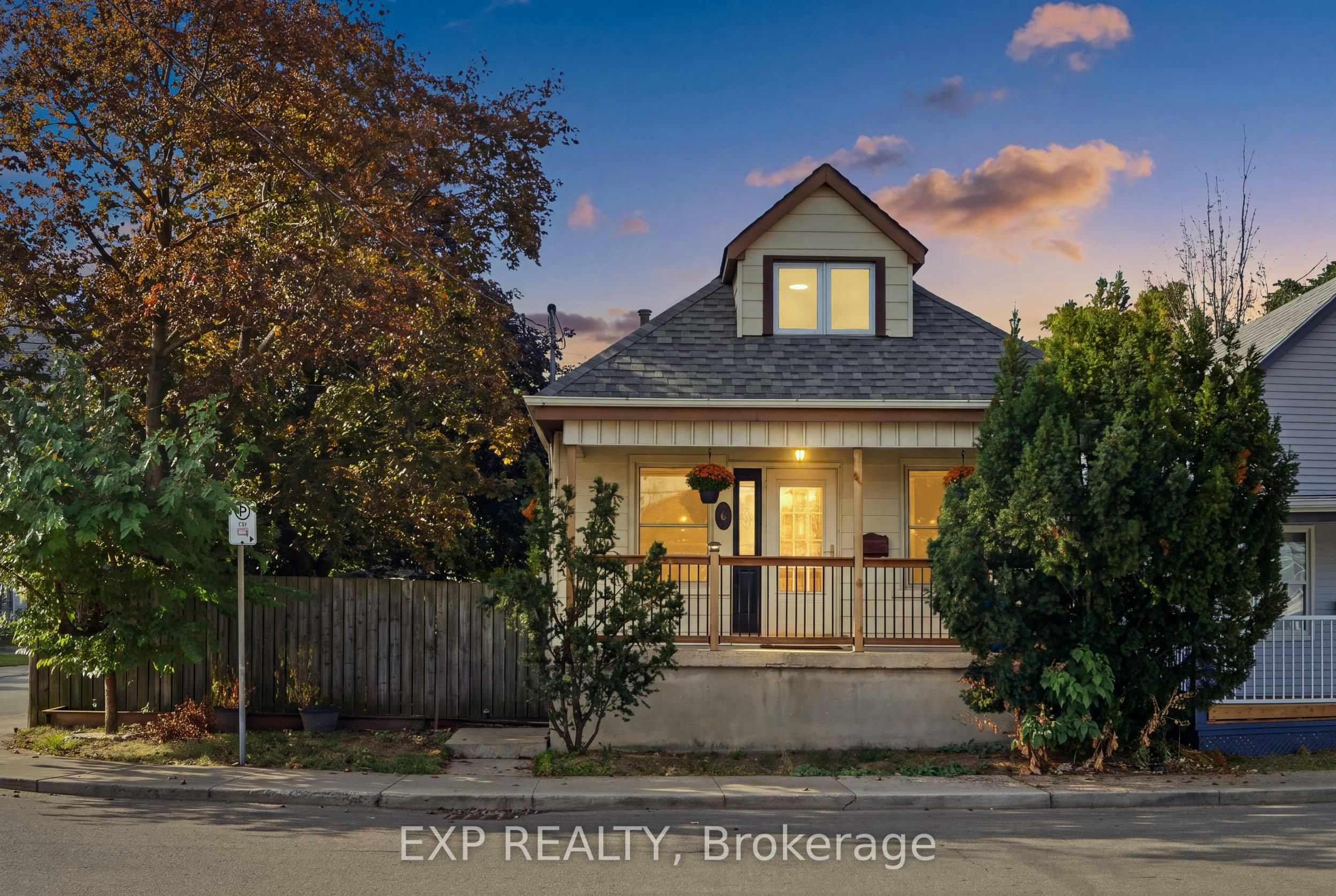 264 Britannia Avenue, Hamilton, ON, L8H 1X8