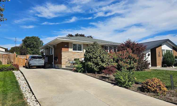 25 Swallow Crescent