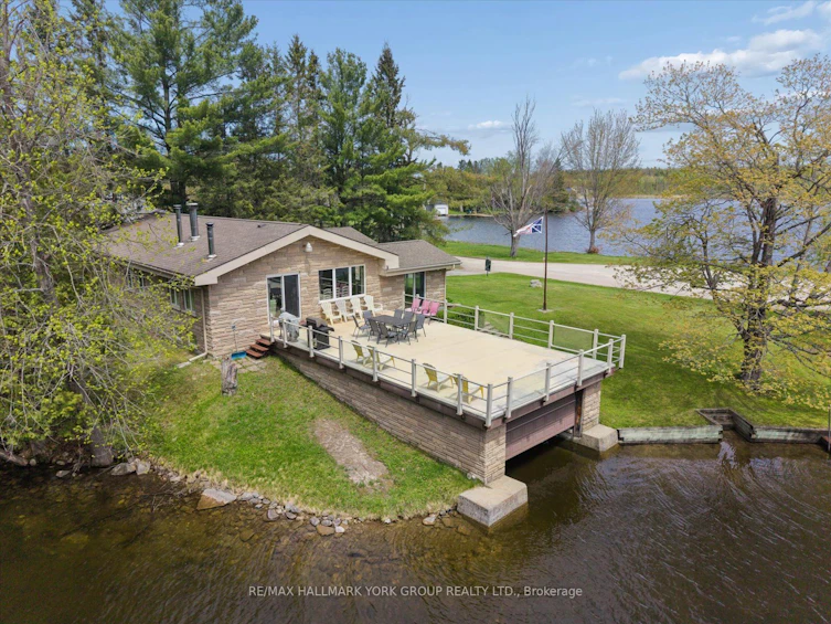102 Albert Street, Kawartha Lakes, ON, K0M 1K0 - 2