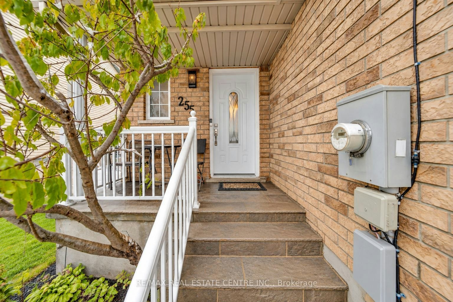 255 Prosperity Drive, Kitchener, ON, N2E 4B1 - 2