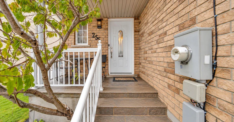 255 Prosperity Drive, Kitchener, ON, N2E 4B1 - 2