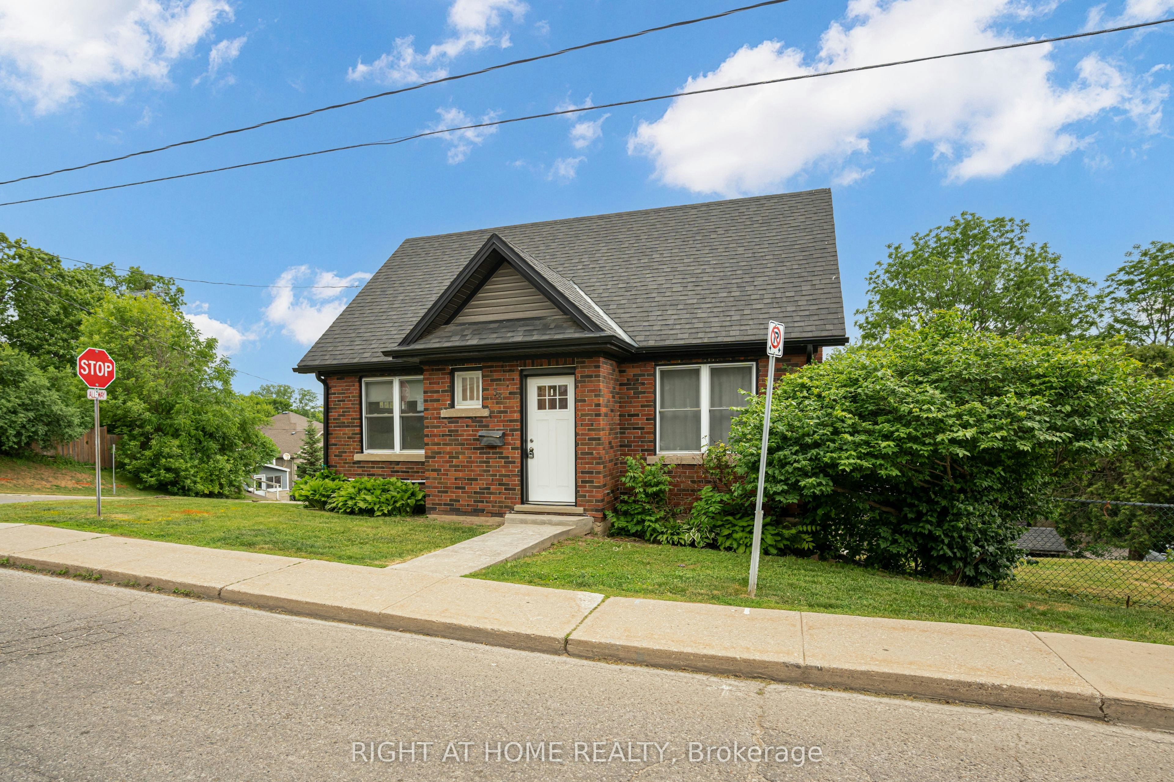38 Washington Street, Brant, ON, N3L 2A7