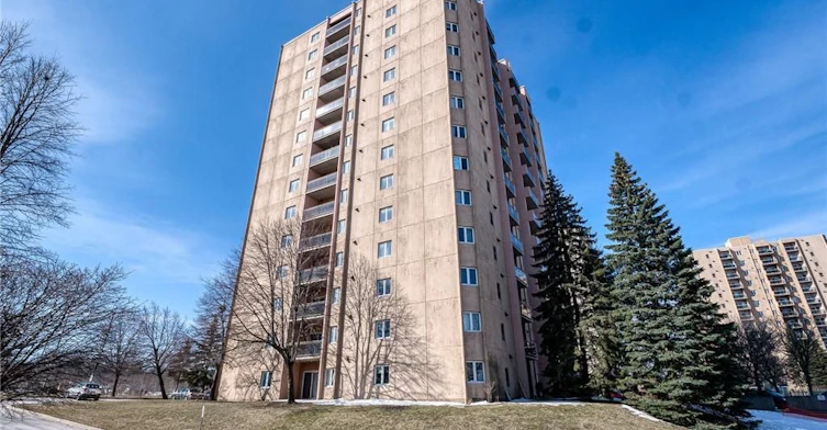 707-860 Commissioners Road, London, ON, N6C 2V5