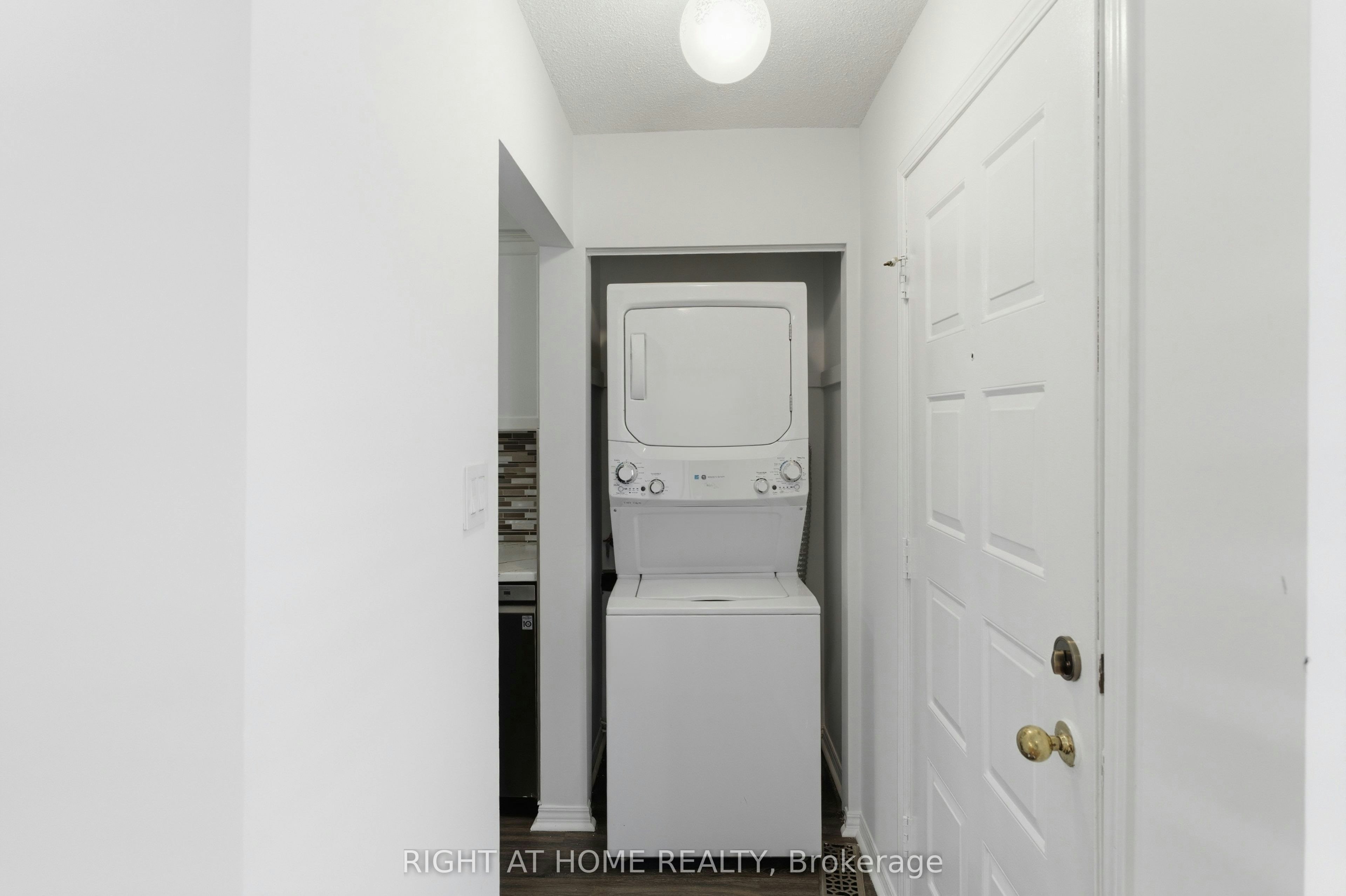 341 Rexford Drive, Hamilton, ON, L8W 1W2 - 38