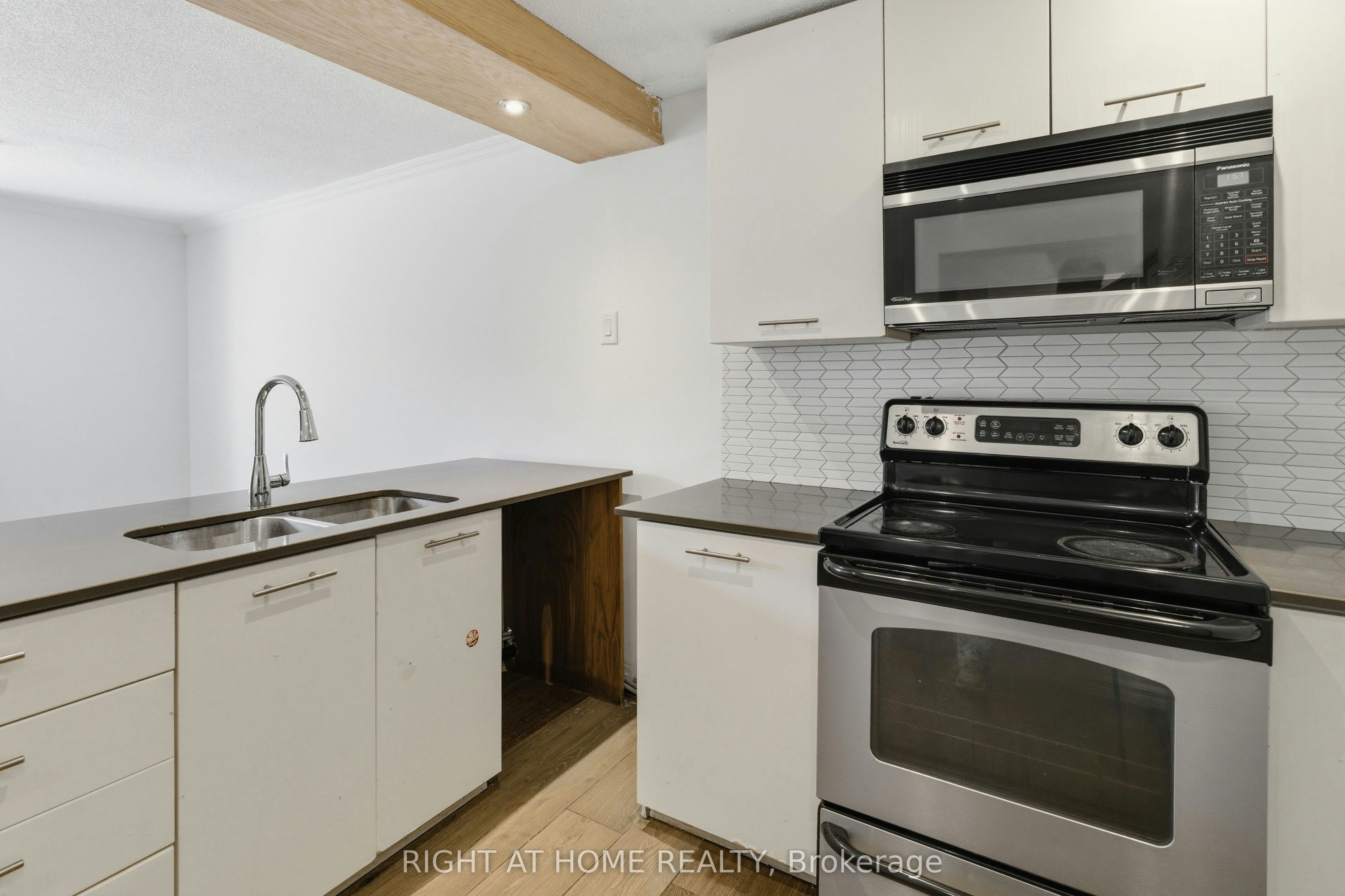 341 Rexford Drive, Hamilton, ON, L8W 1W2 - 30