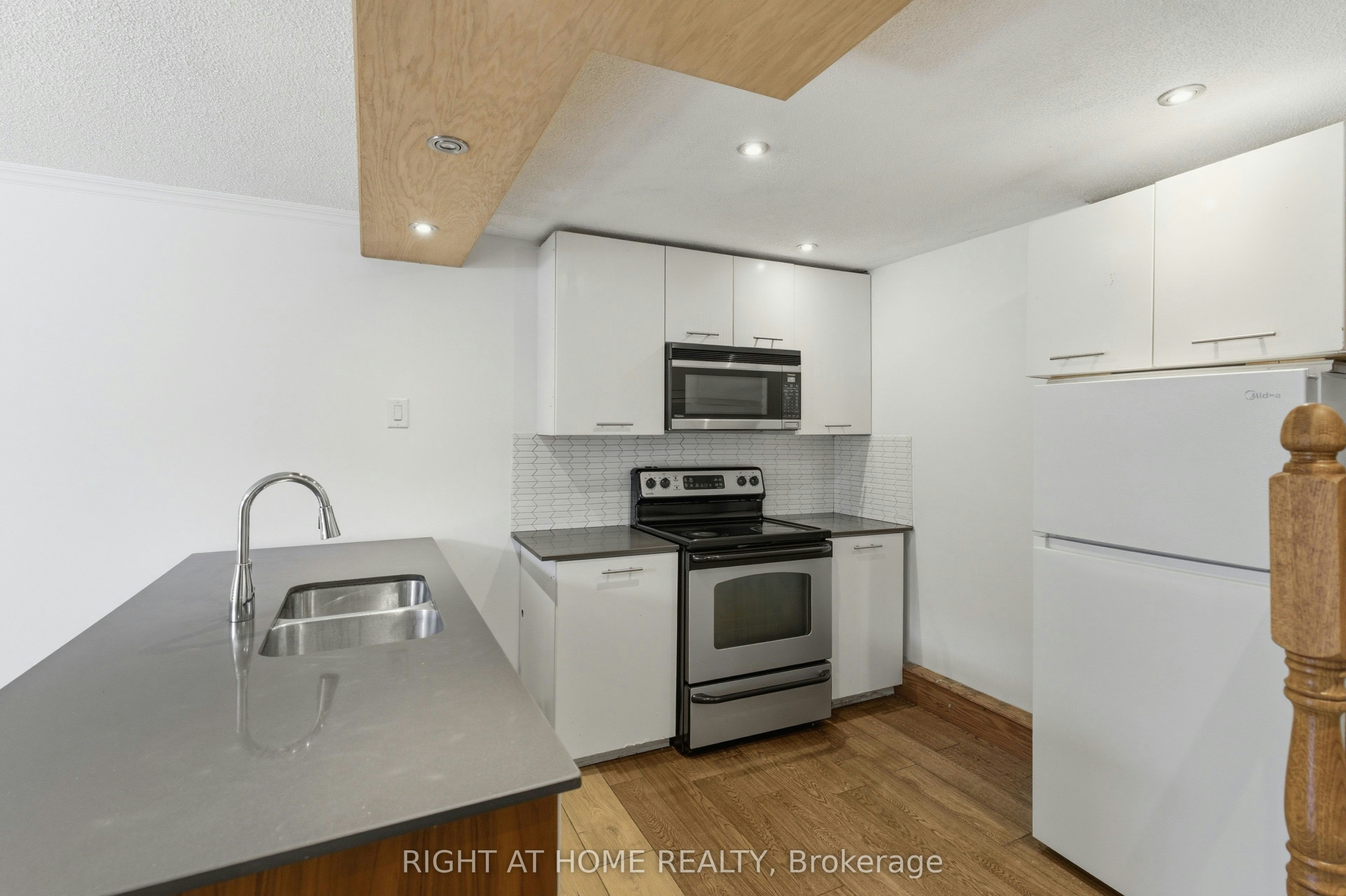 341 Rexford Drive, Hamilton, ON, L8W 1W2 - 29