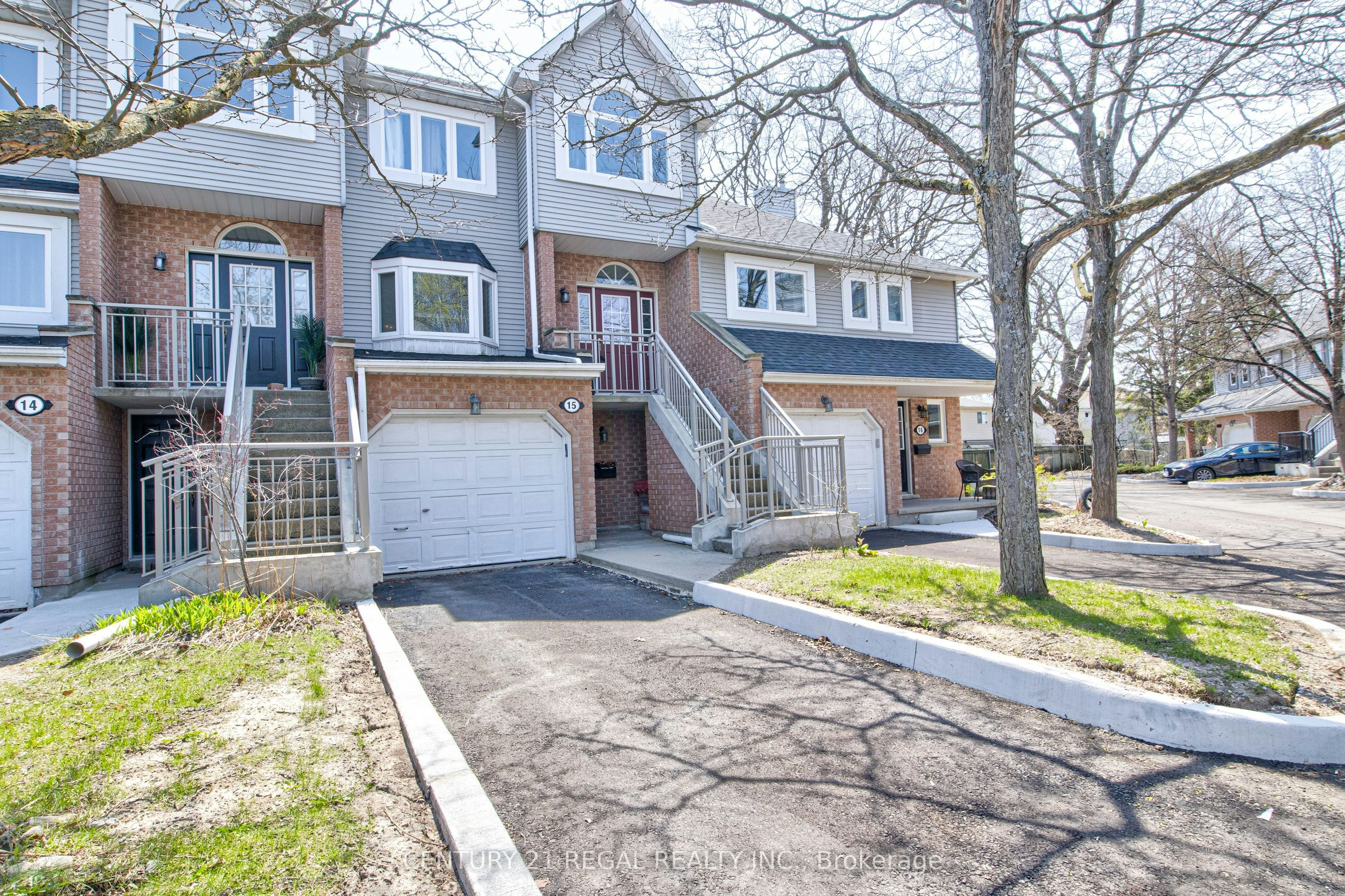 15-310 Christopher Drive, Cambridge, ON, N1P 1B4