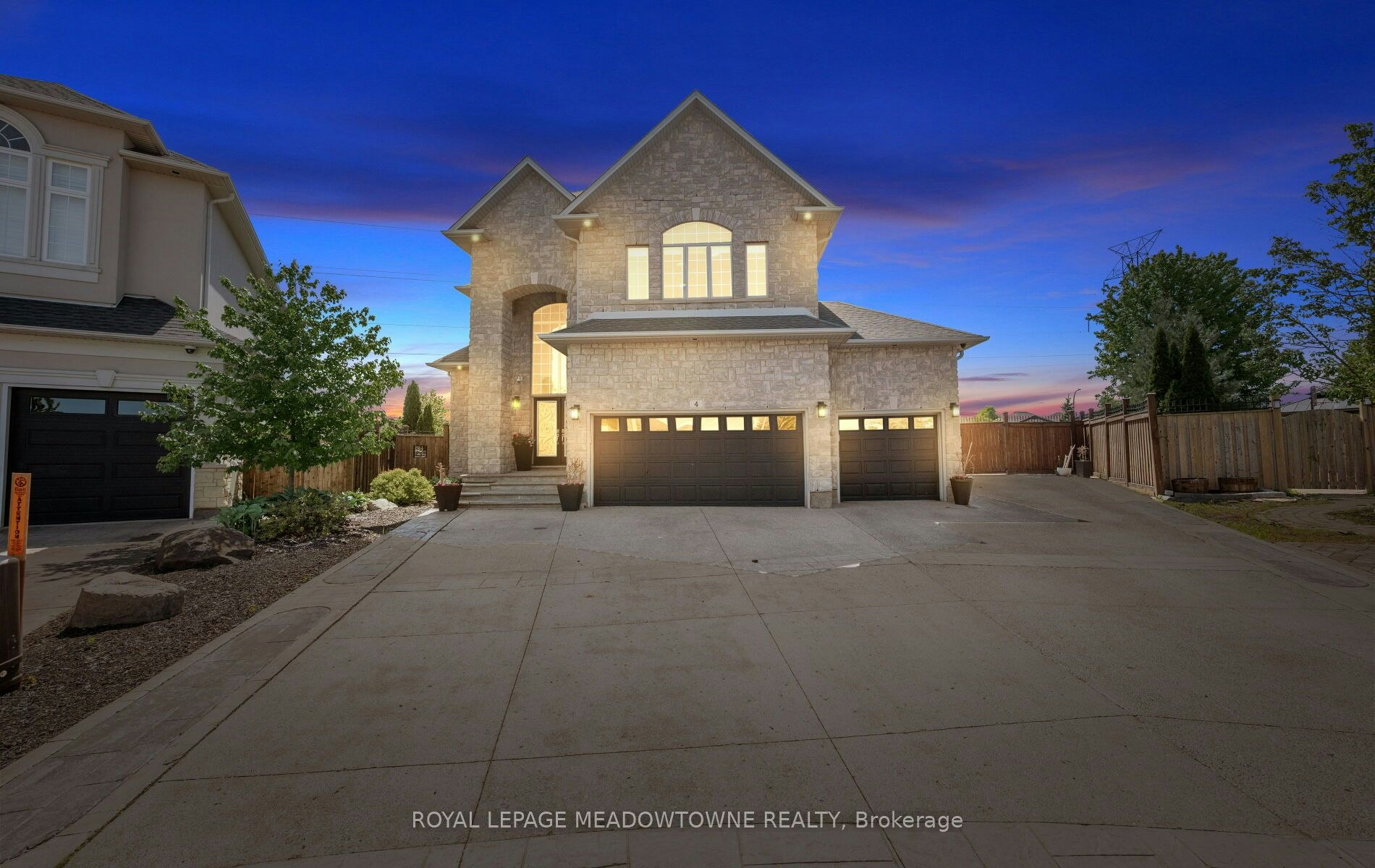 4 Playfair Court, Hamilton, ON, L9K 1R6
