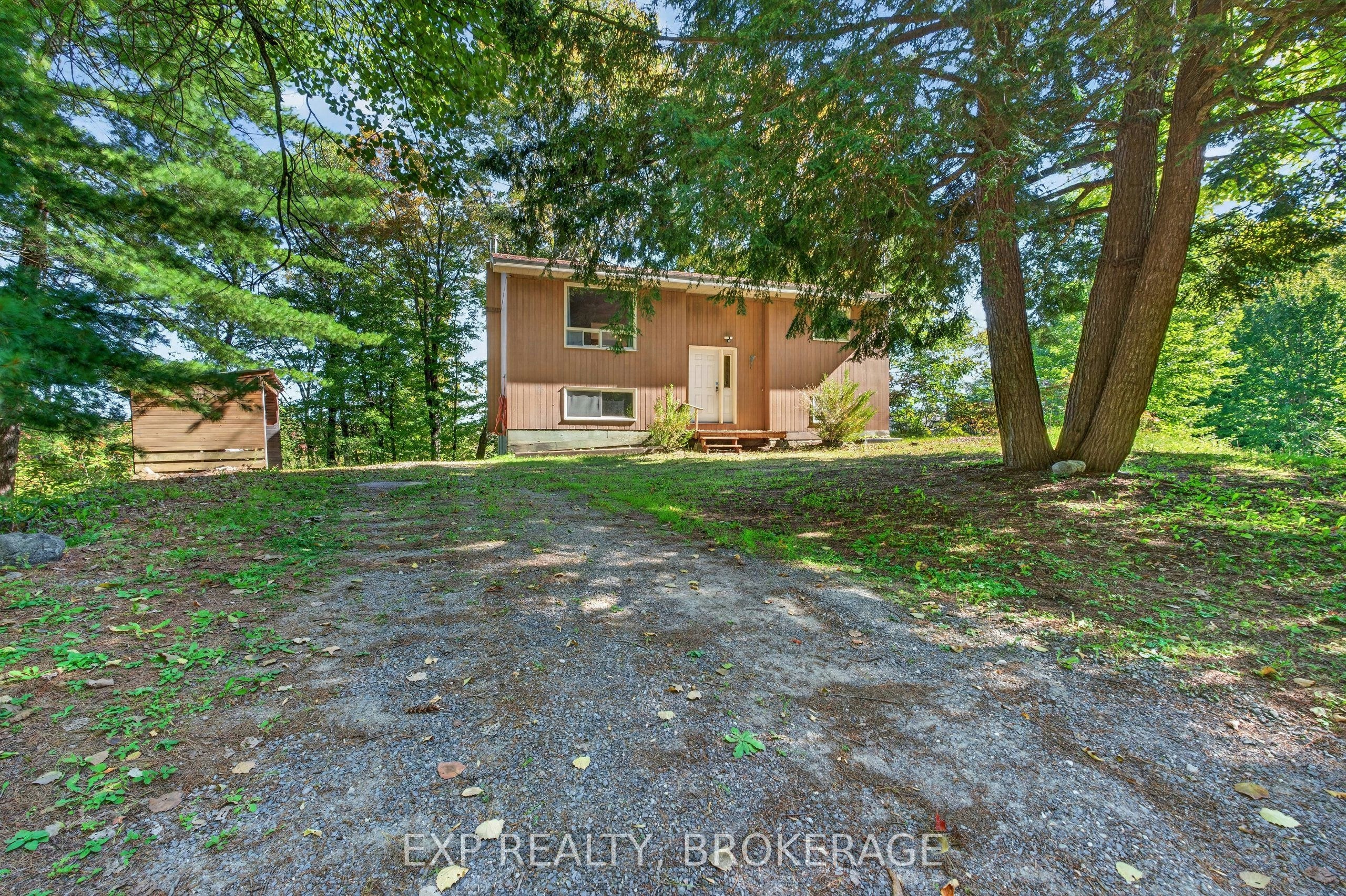 1054 York Road, South Frontenac, ON, K0H 2K0
