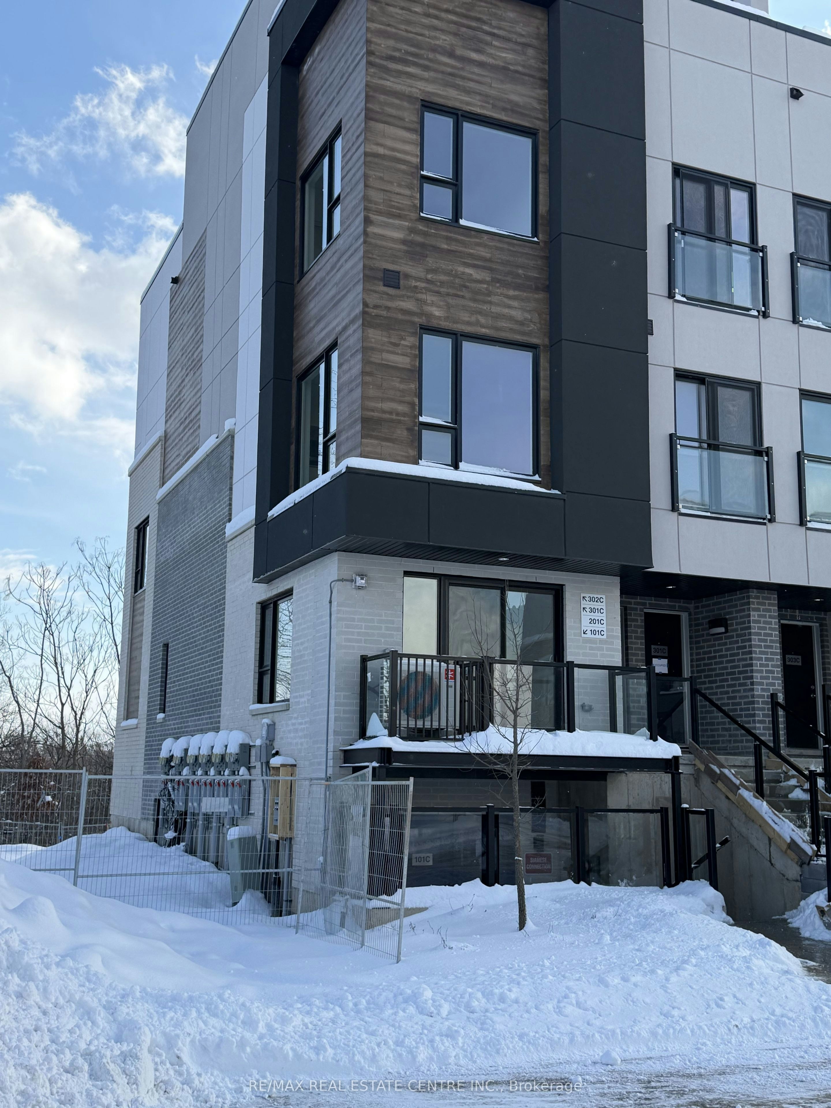 Suite 334 (302C)-16 Melbourne Avenue, St. Catharines, ON, L2P 3J8 - 2